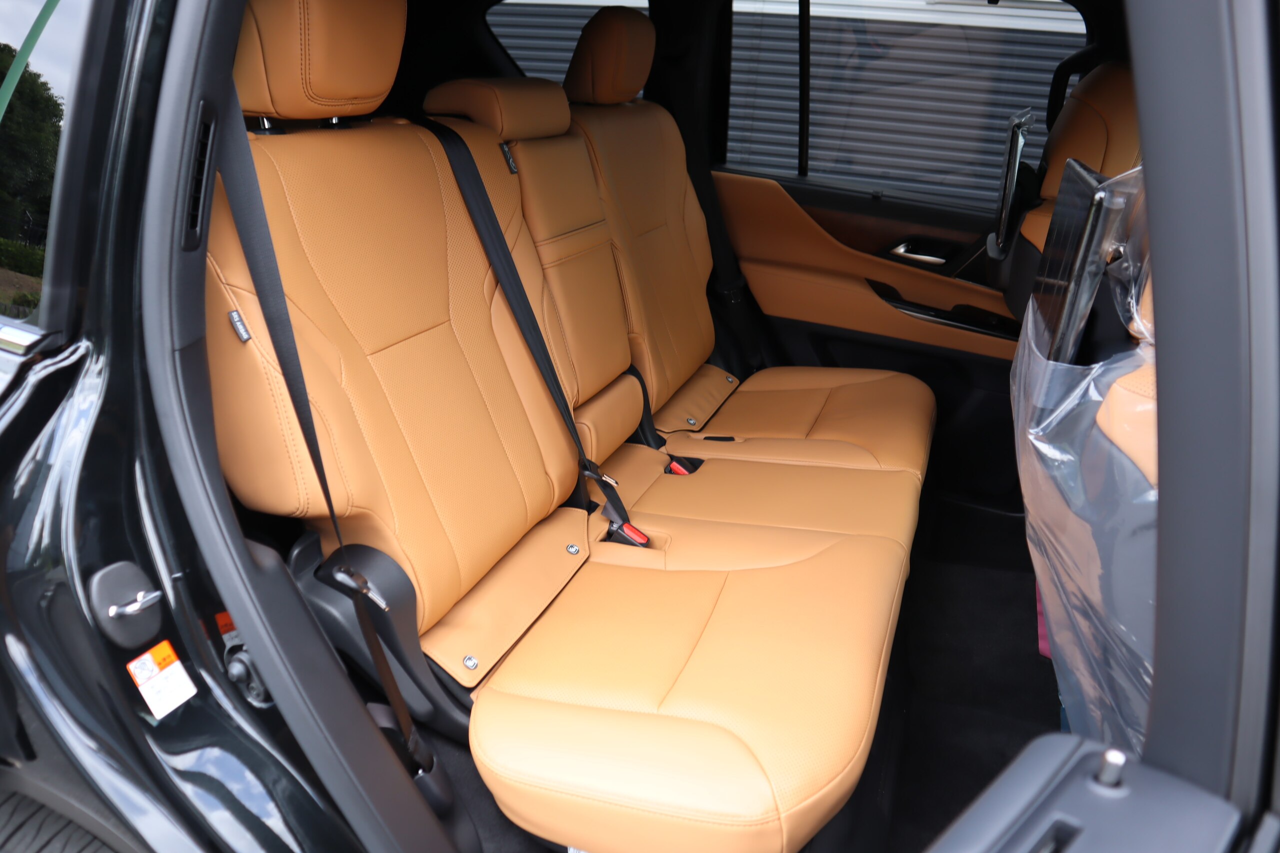 2026 Lexus LX 700h 4WD / Modellista, Mark Levinson & Rear Entertainment JDM for export from Japan