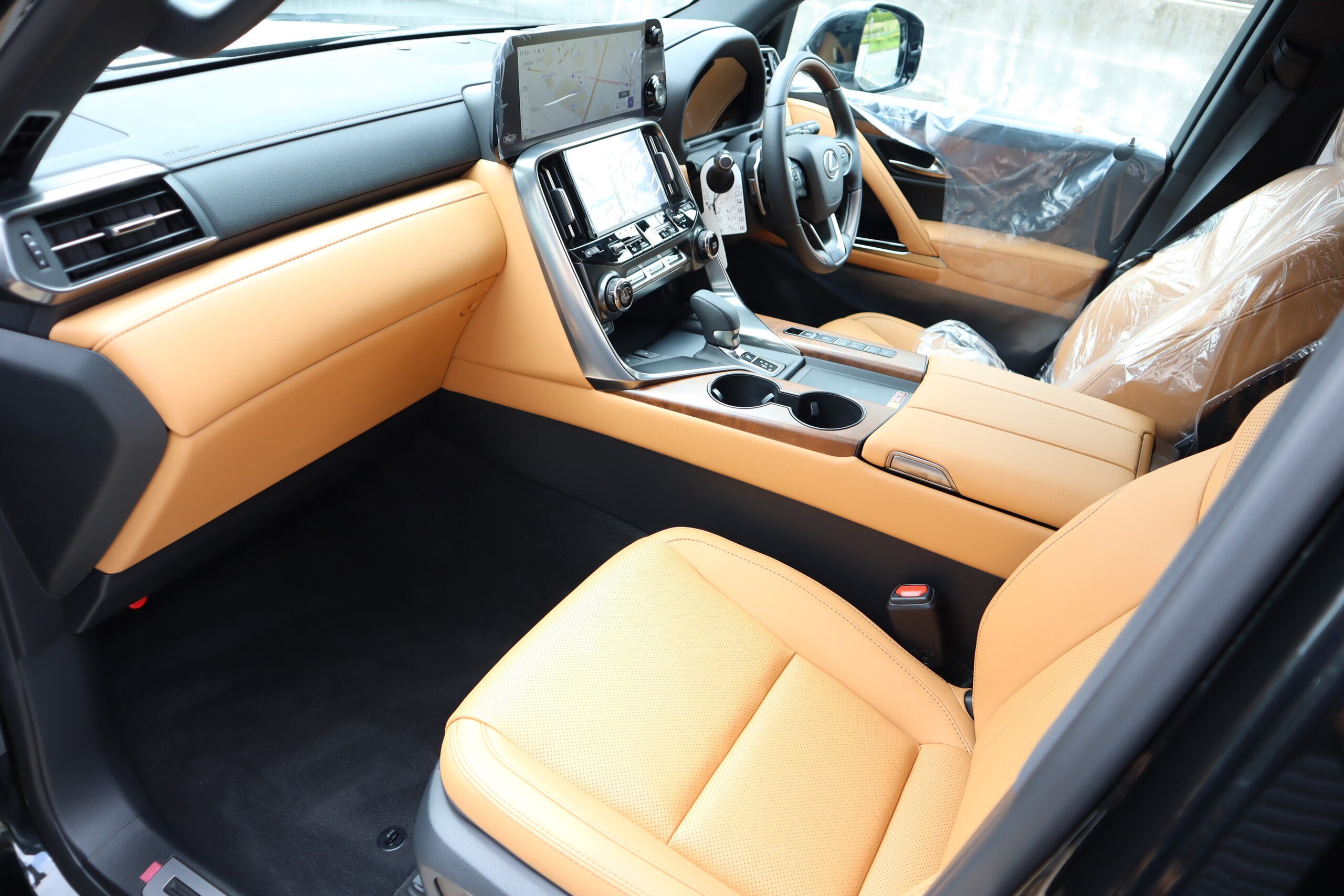 2026 Lexus LX 700h 4WD / Modellista, Mark Levinson & Rear Entertainment JDM for export from Japan