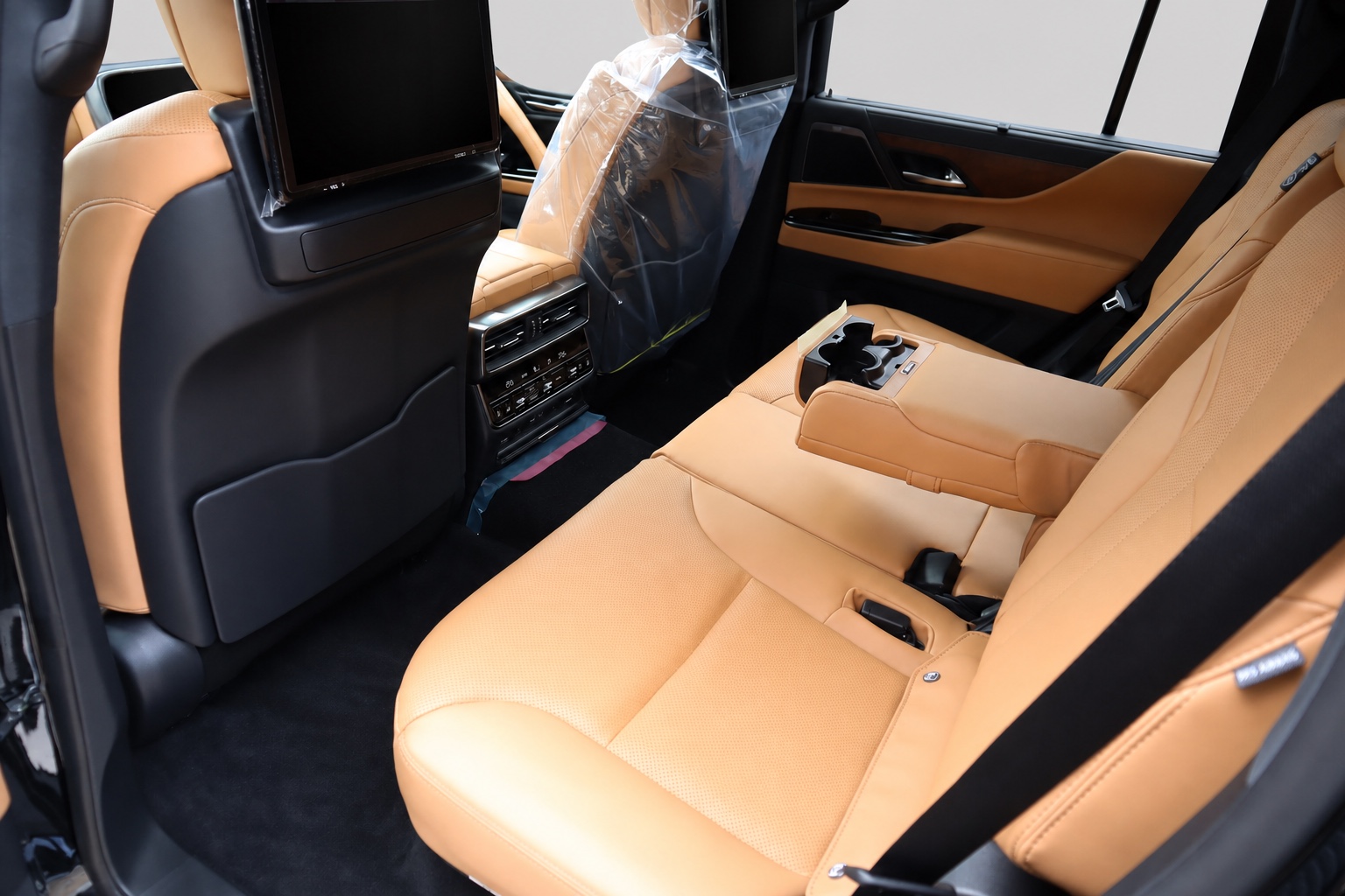 2026 Lexus LX 700h 4WD / Modellista, Mark Levinson & Rear Entertainment JDM for export from Japan