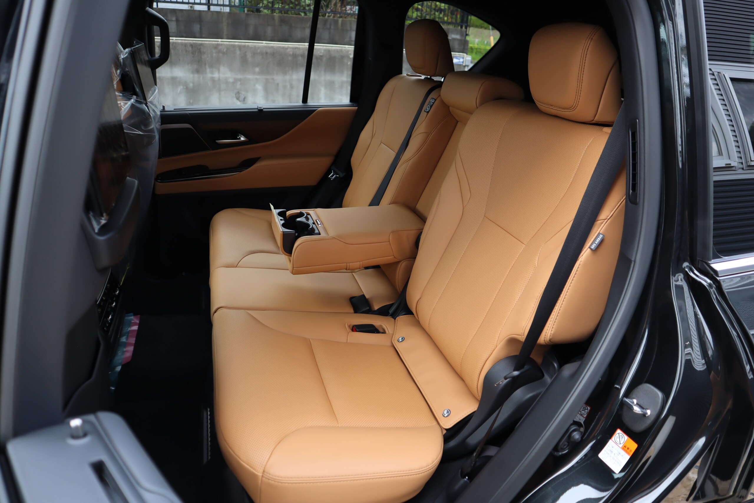 2026 Lexus LX 700h 4WD / Modellista, Mark Levinson & Rear Entertainment JDM for export from Japan