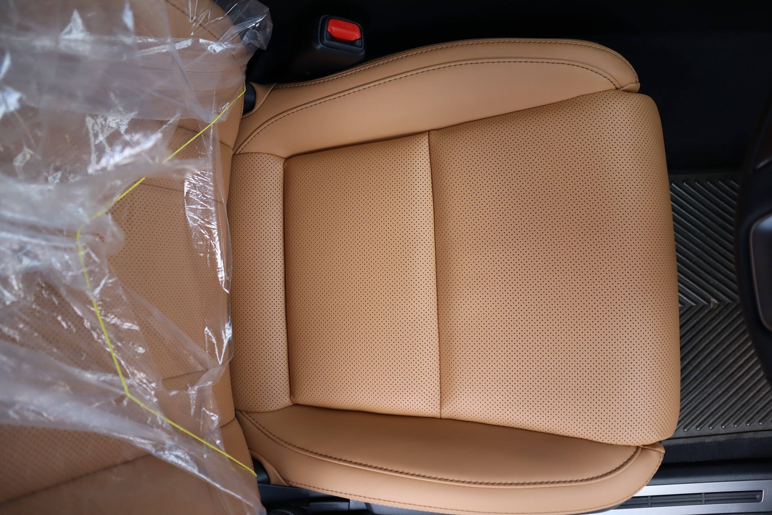 2026 Lexus LX 700h 4WD / Modellista, Mark Levinson & Rear Entertainment JDM for export from Japan