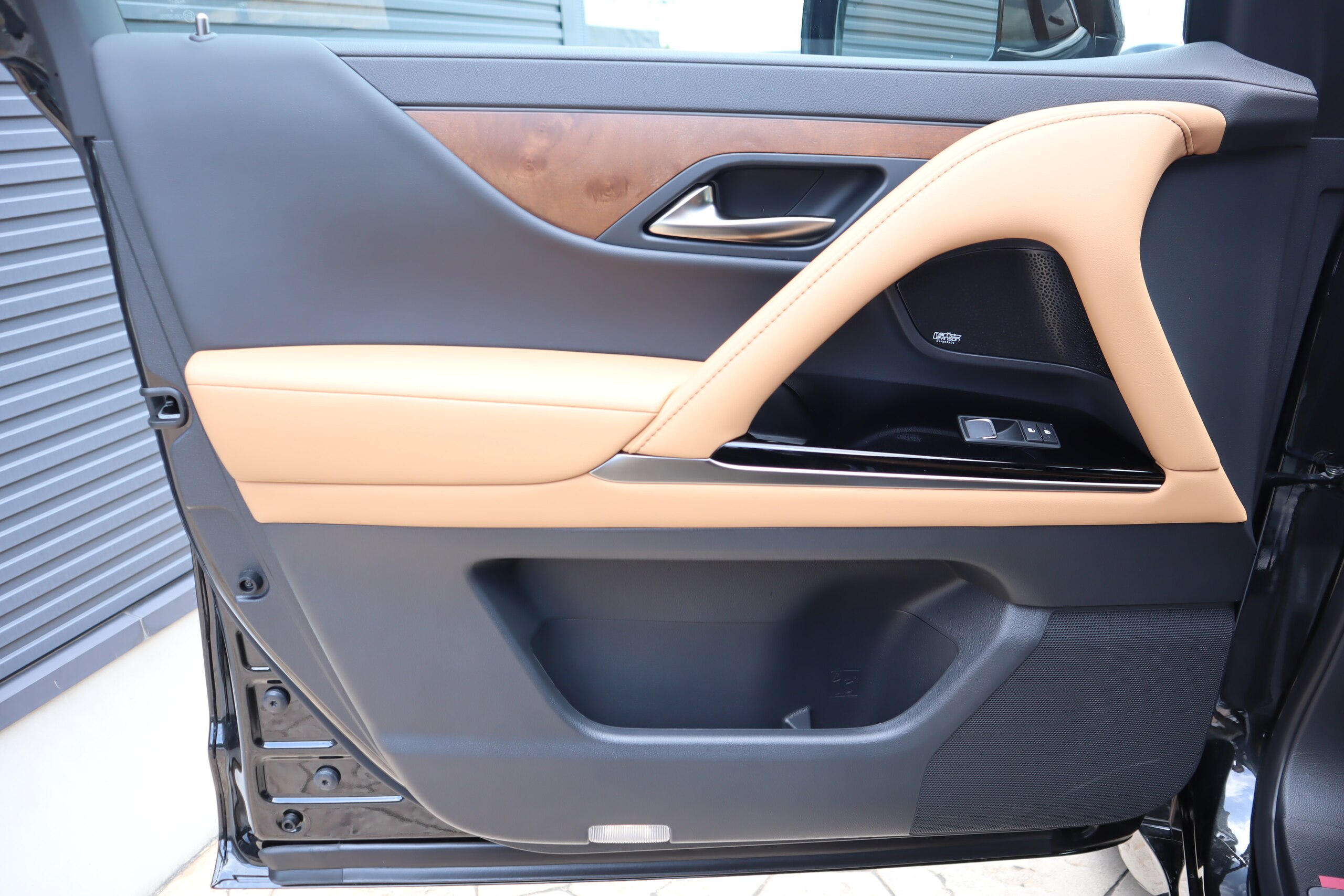 2026 Lexus LX 700h 4WD / Modellista, Mark Levinson & Rear Entertainment JDM for export from Japan