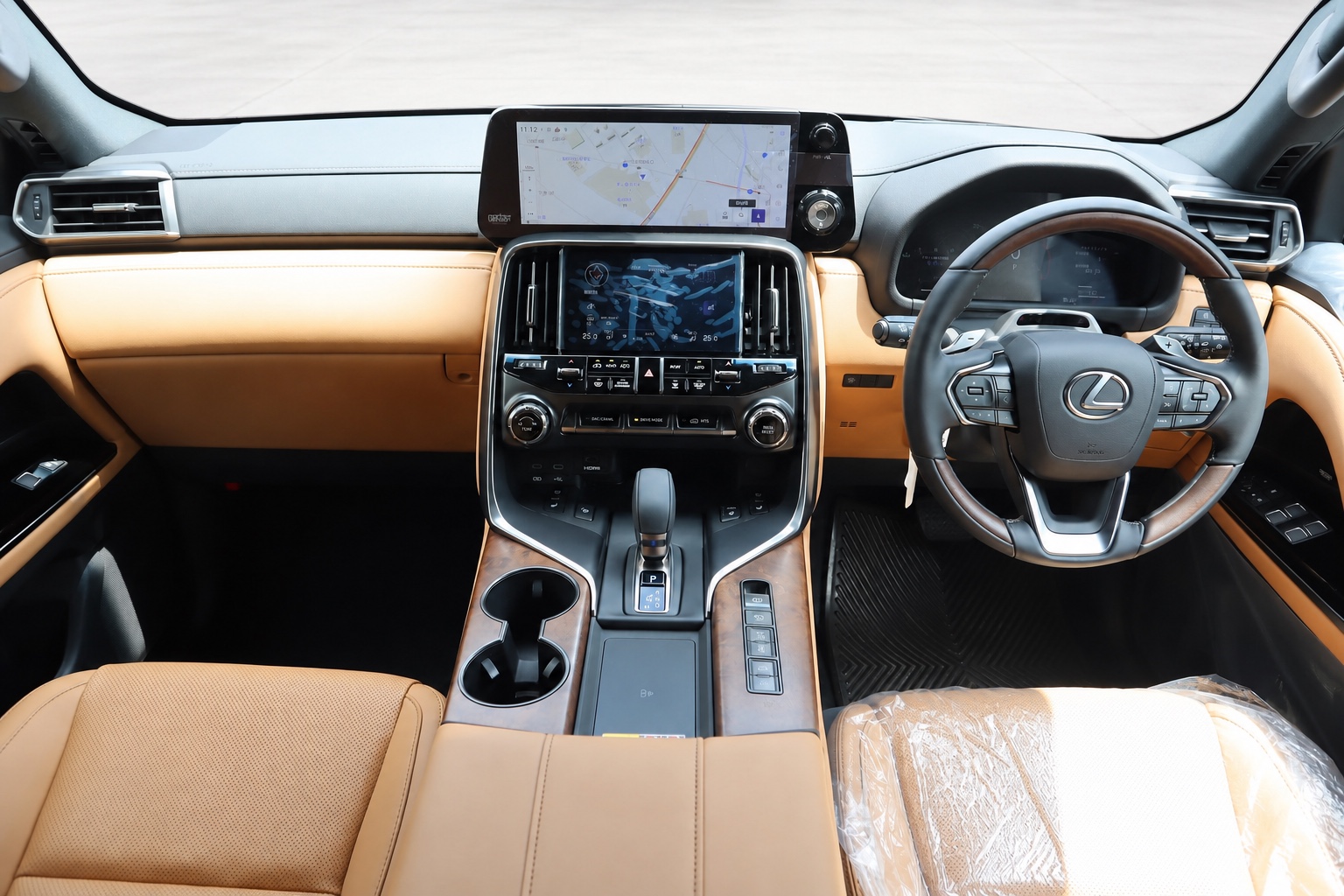 2026 Lexus LX 700h 4WD / Modellista, Mark Levinson & Rear Entertainment JDM for export from Japan