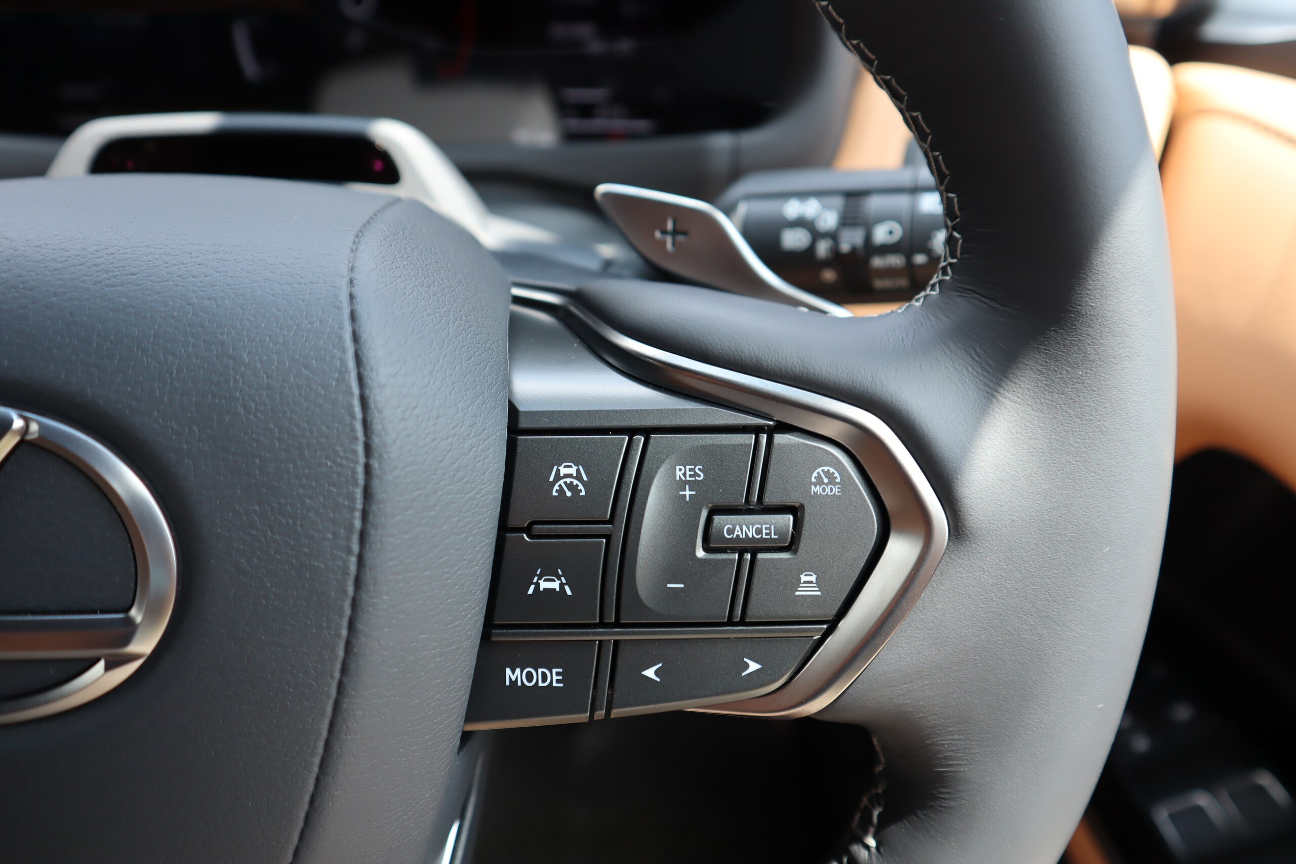 2026 Lexus LX 700h 4WD / Modellista, Mark Levinson & Rear Entertainment JDM for export from Japan
