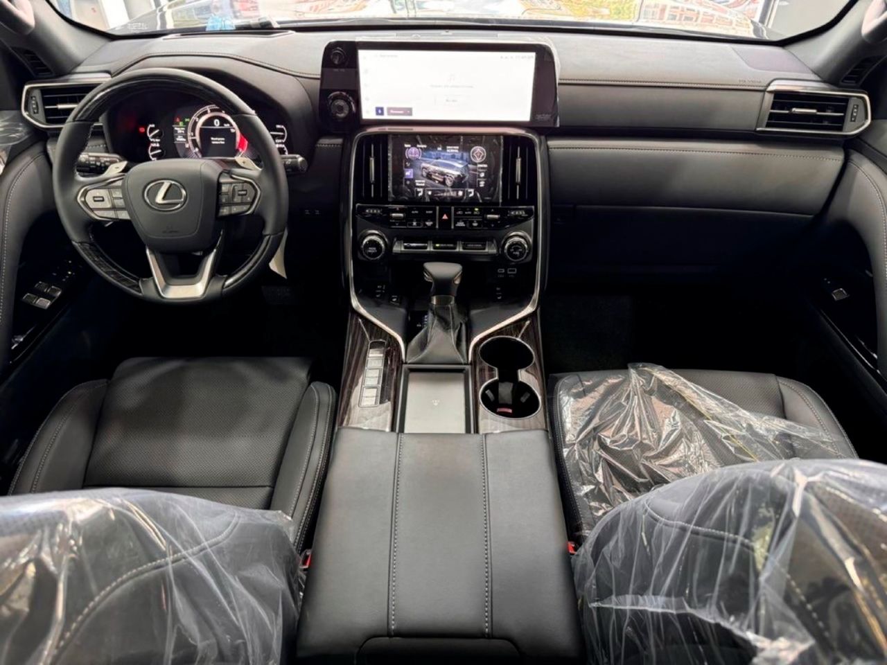2026 Lexus LX600 Urban LHD 4WD 3.5L V6 Twin Turbo Black/Black for export from Japan