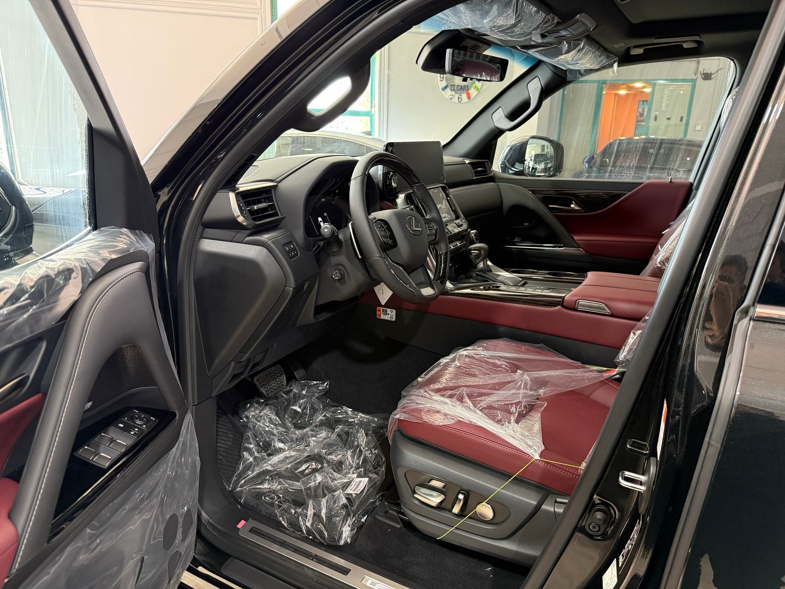 2026 Lexus LX600 Urban LHD 4WD 3.5L V6 Twin Turbo for export from Japan