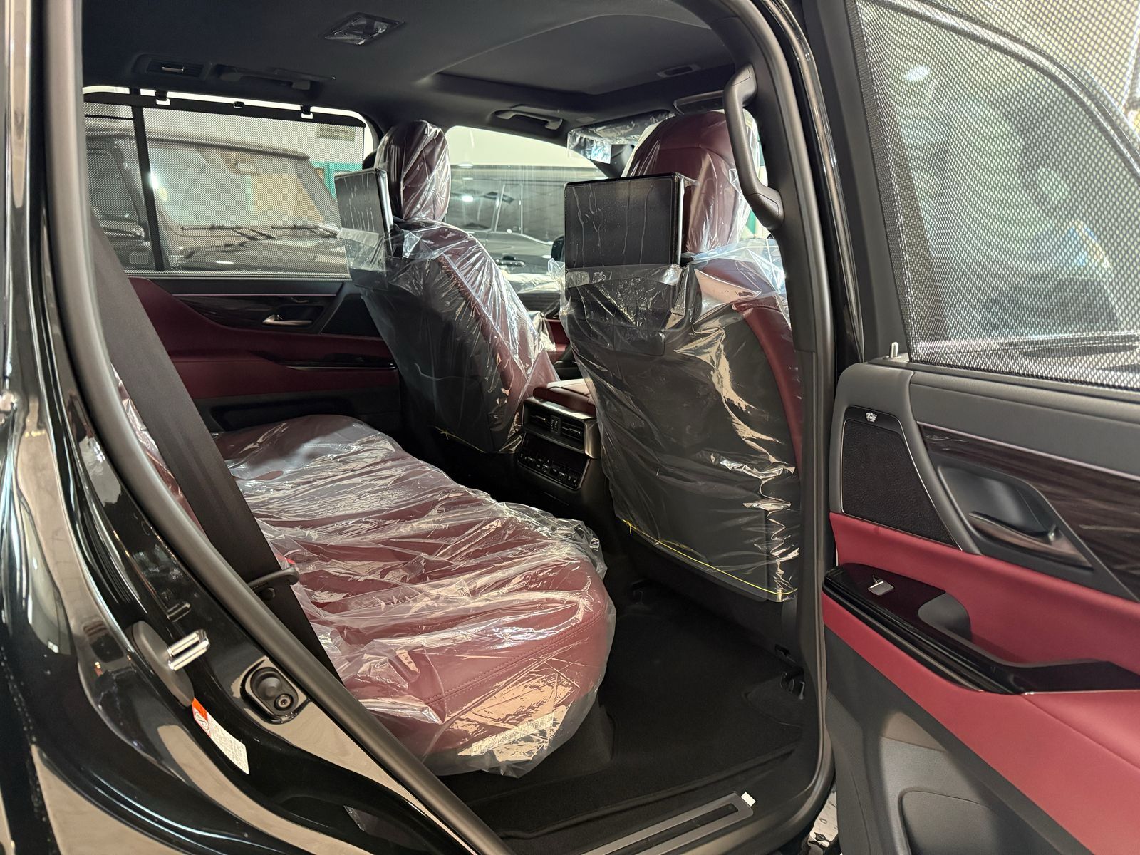 2026 Lexus LX600 Urban LHD 4WD 3.5L V6 Twin Turbo for export from Japan