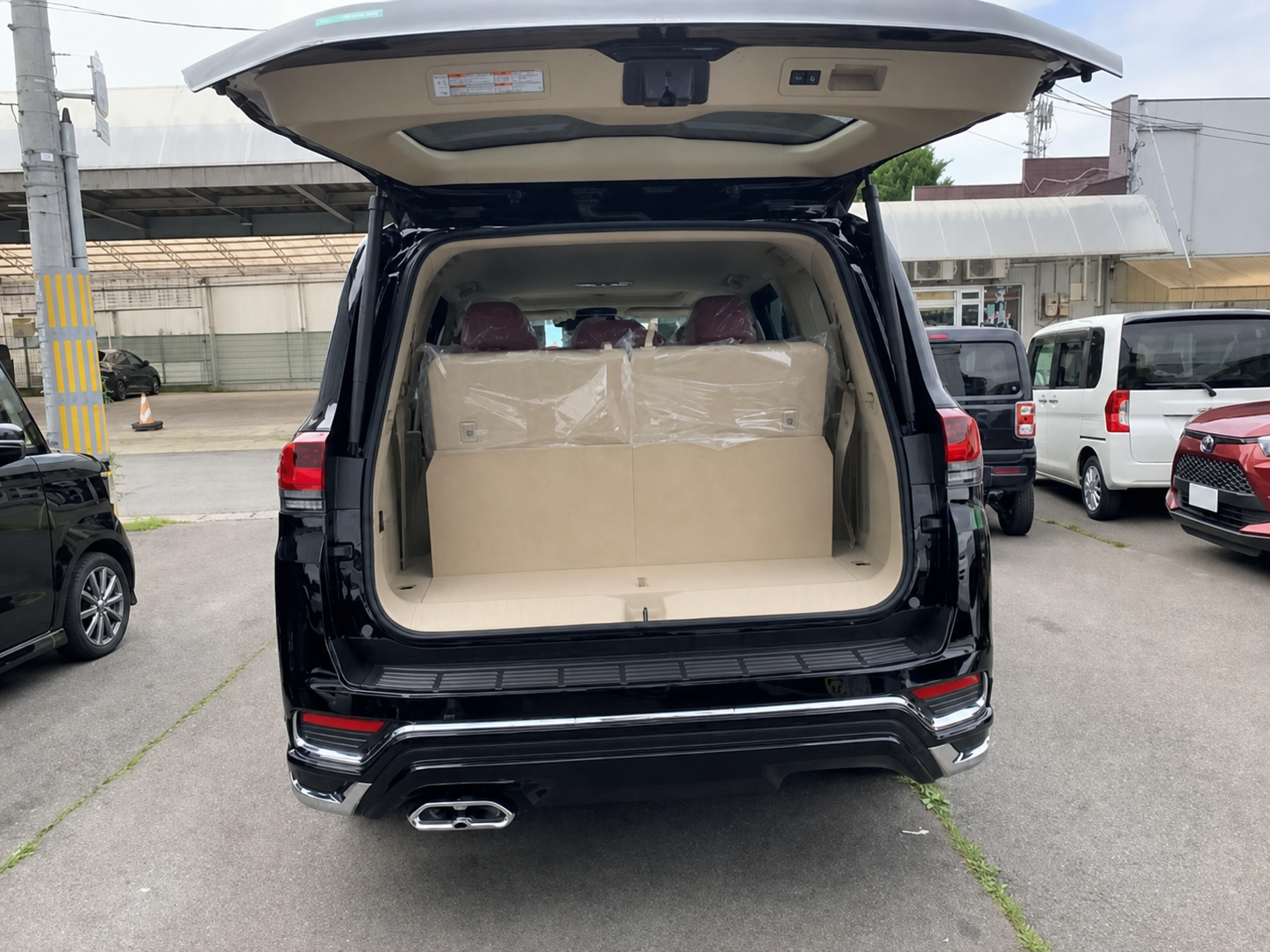 2026 Toyota Land Cruiser 300 ZX 3.5L Twin-Turbo 4WD for export from Japan