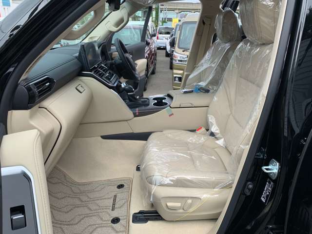 2026 Toyota Land Cruiser 300 ZX 3.5L Twin-Turbo 4WD for export from Japan