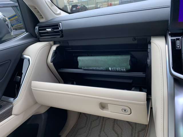 2026 Toyota Land Cruiser 300 ZX 3.5L Twin-Turbo 4WD for export from Japan