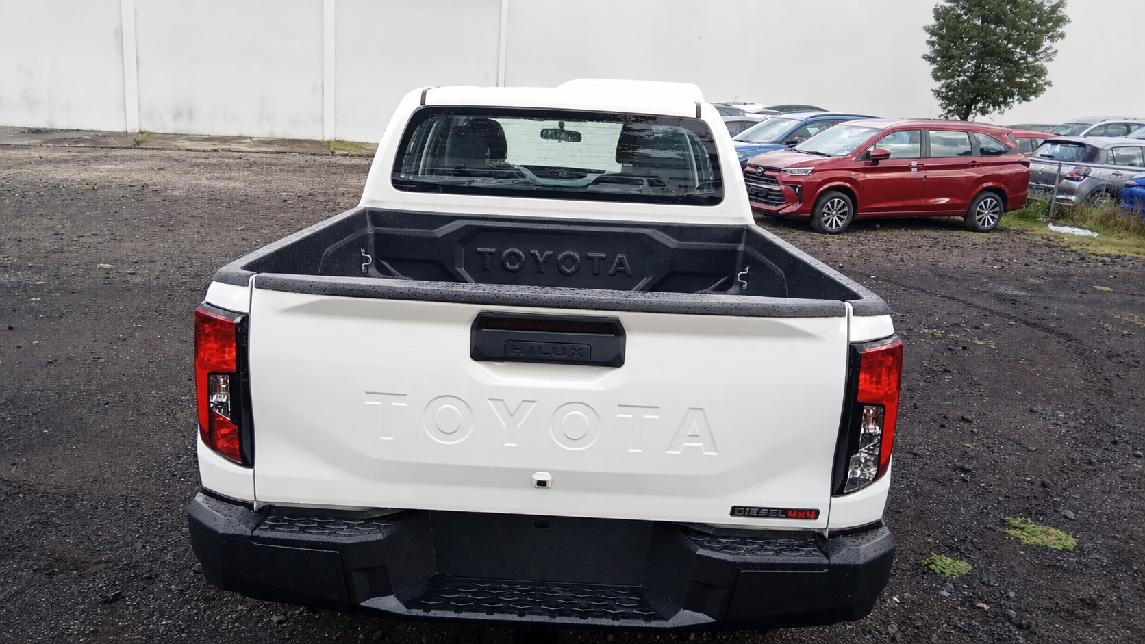 2027 Toyota Hilux Standard 4x4 2.8L Diesel Manual LHD for export from Japan