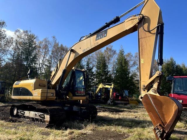 Caterpillar 320D Excavator for export from Japan