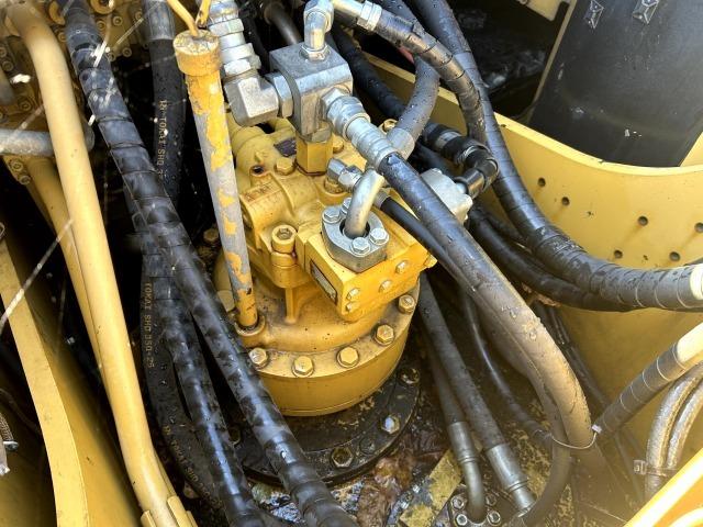 Caterpillar 320D Excavator for export from Japan