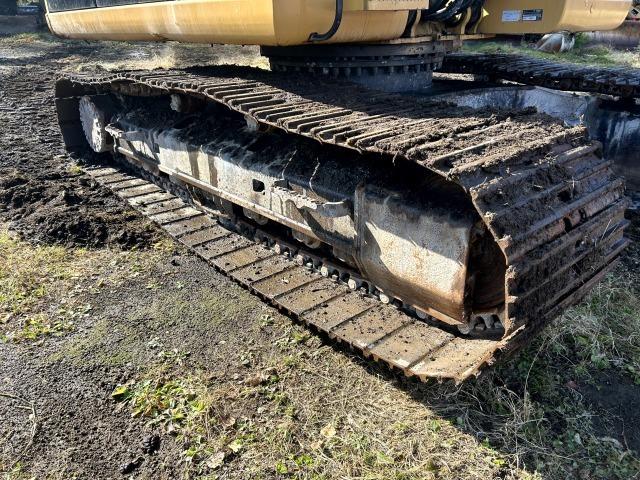 Caterpillar 320D Excavator for export from Japan