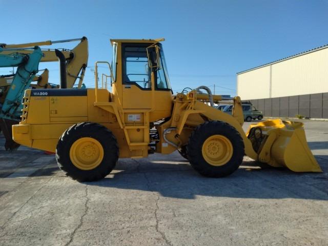 Komatsu WA200-3E Wheel Loader for export from Japan