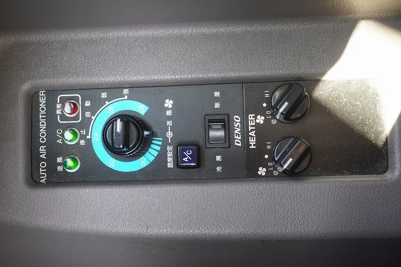 2015 (June)  ISUZU GARAMIO SHUTTLE BUS – 53 SEATER!