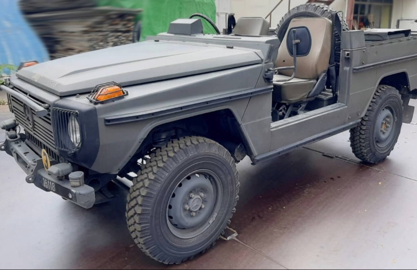 1980-1987 Mercedes Benz W461 240 GD 4x4 off road Wagon (No.270342)