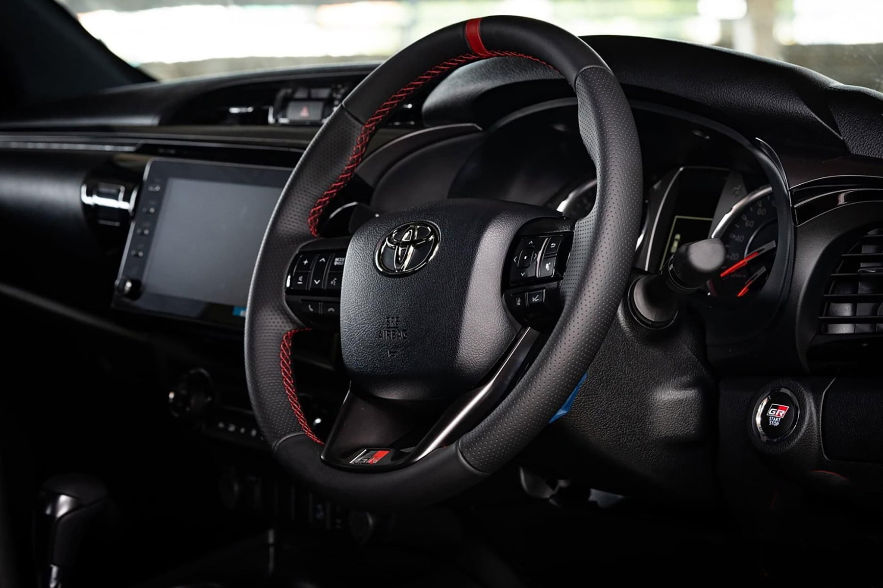2022 RHD Toyota Hilux GR Sport double cab ( Pickup )  2.8 automatic 4×4 (No.560461) for export from Japan