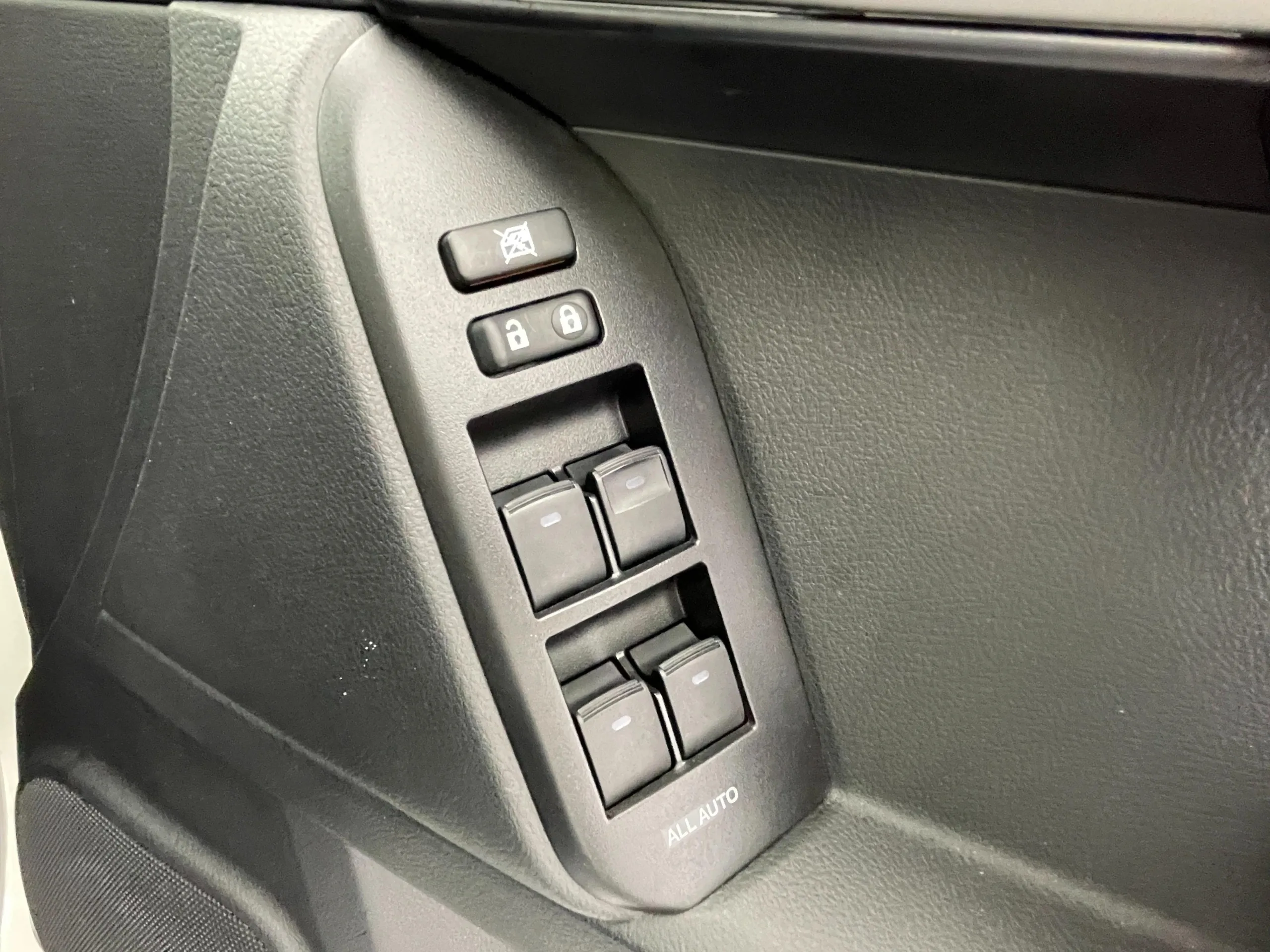 2022 TOYOTA LAND CRUISER PRADO – TX L PACKAGE 4WD