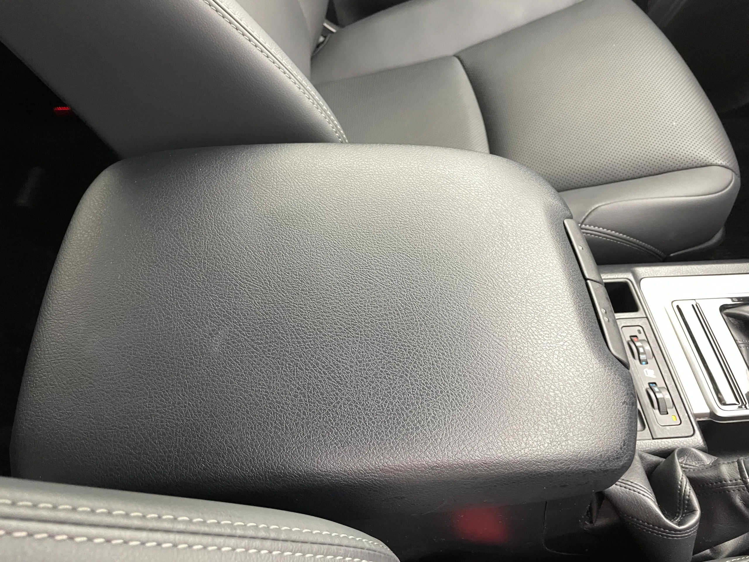 2022 TOYOTA LAND CRUISER PRADO – TX L PACKAGE 4WD