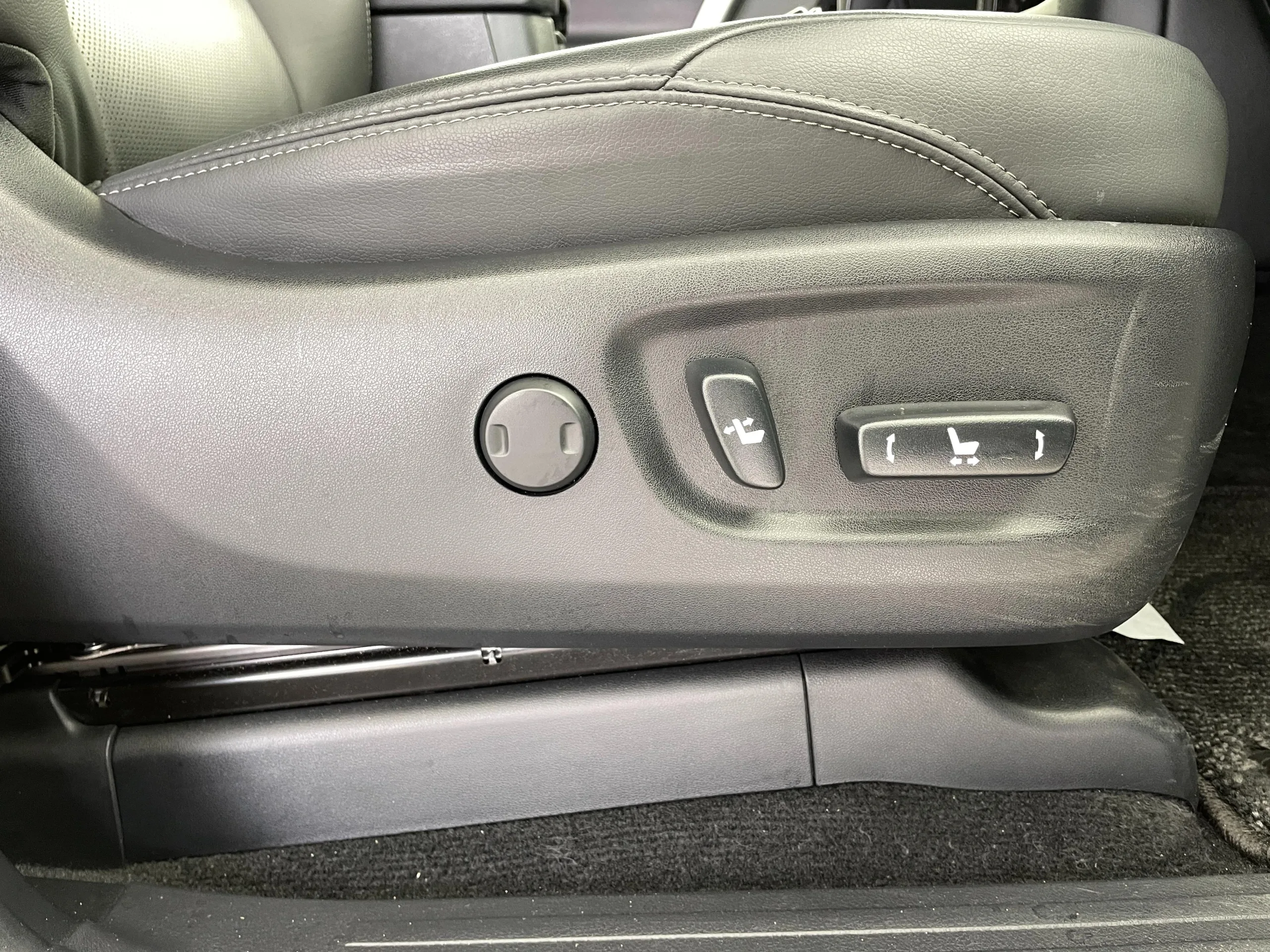 2022 TOYOTA LAND CRUISER PRADO – TX L PACKAGE 4WD