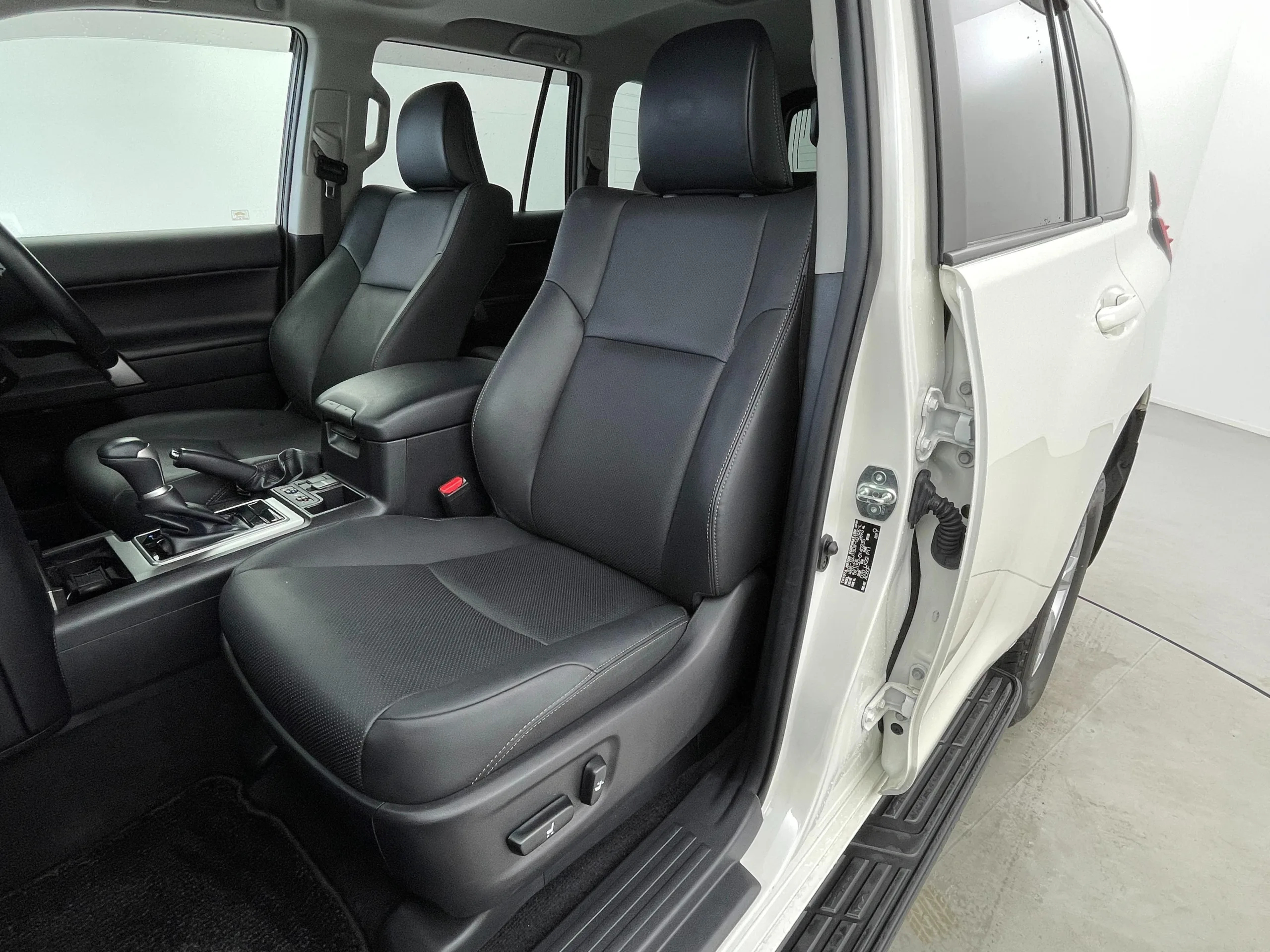 2022 TOYOTA LAND CRUISER PRADO – TX L PACKAGE 4WD