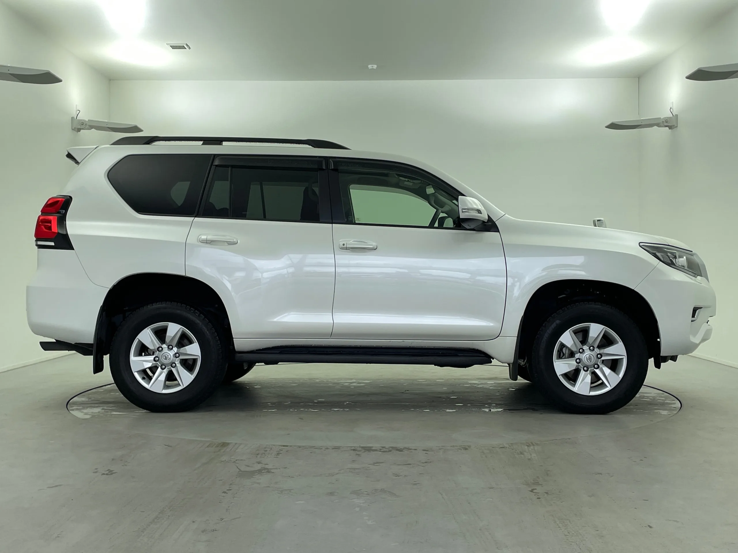 2022 TOYOTA LAND CRUISER PRADO – TX L PACKAGE 4WD