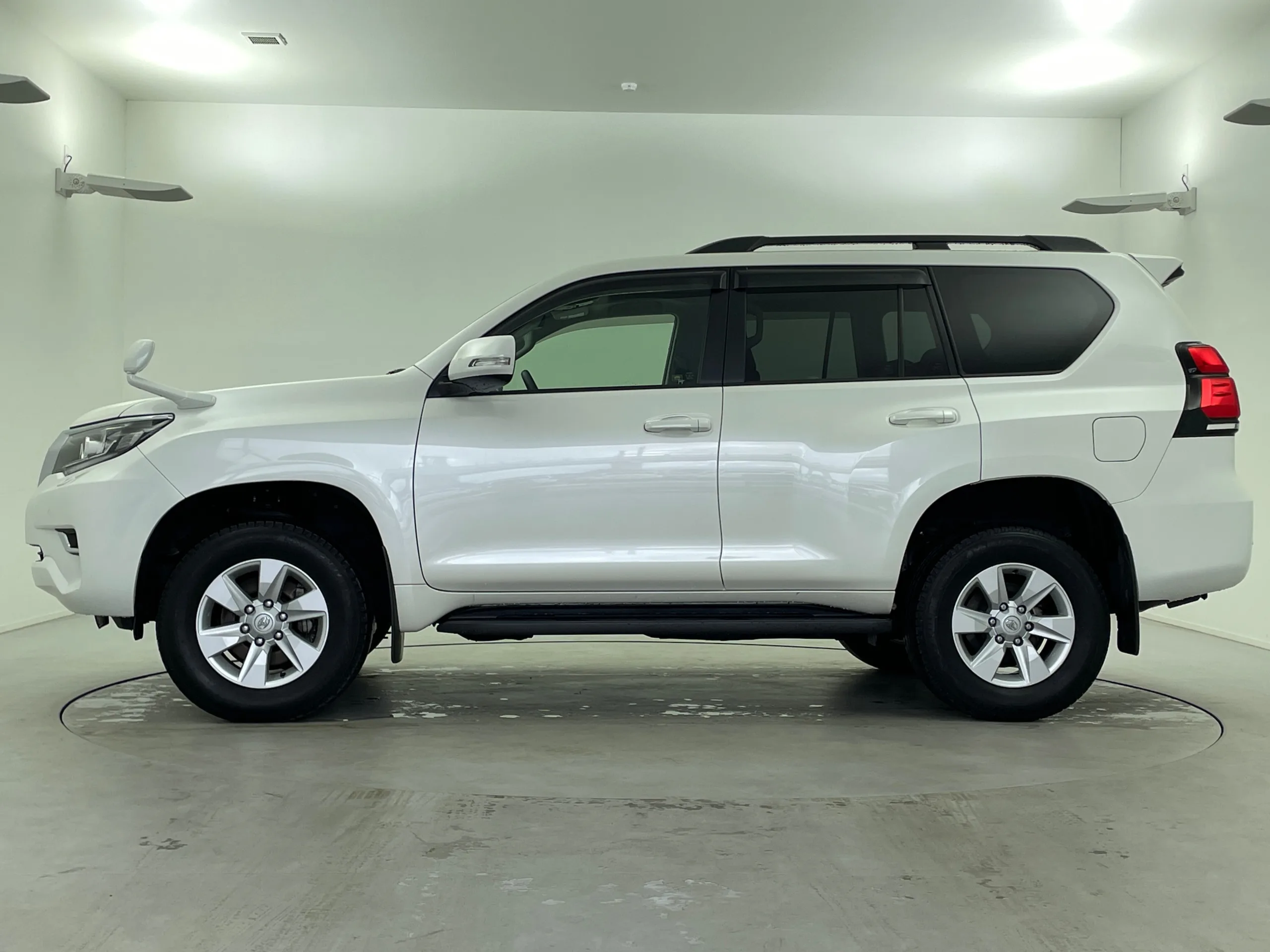 2022 TOYOTA LAND CRUISER PRADO – TX L PACKAGE 4WD