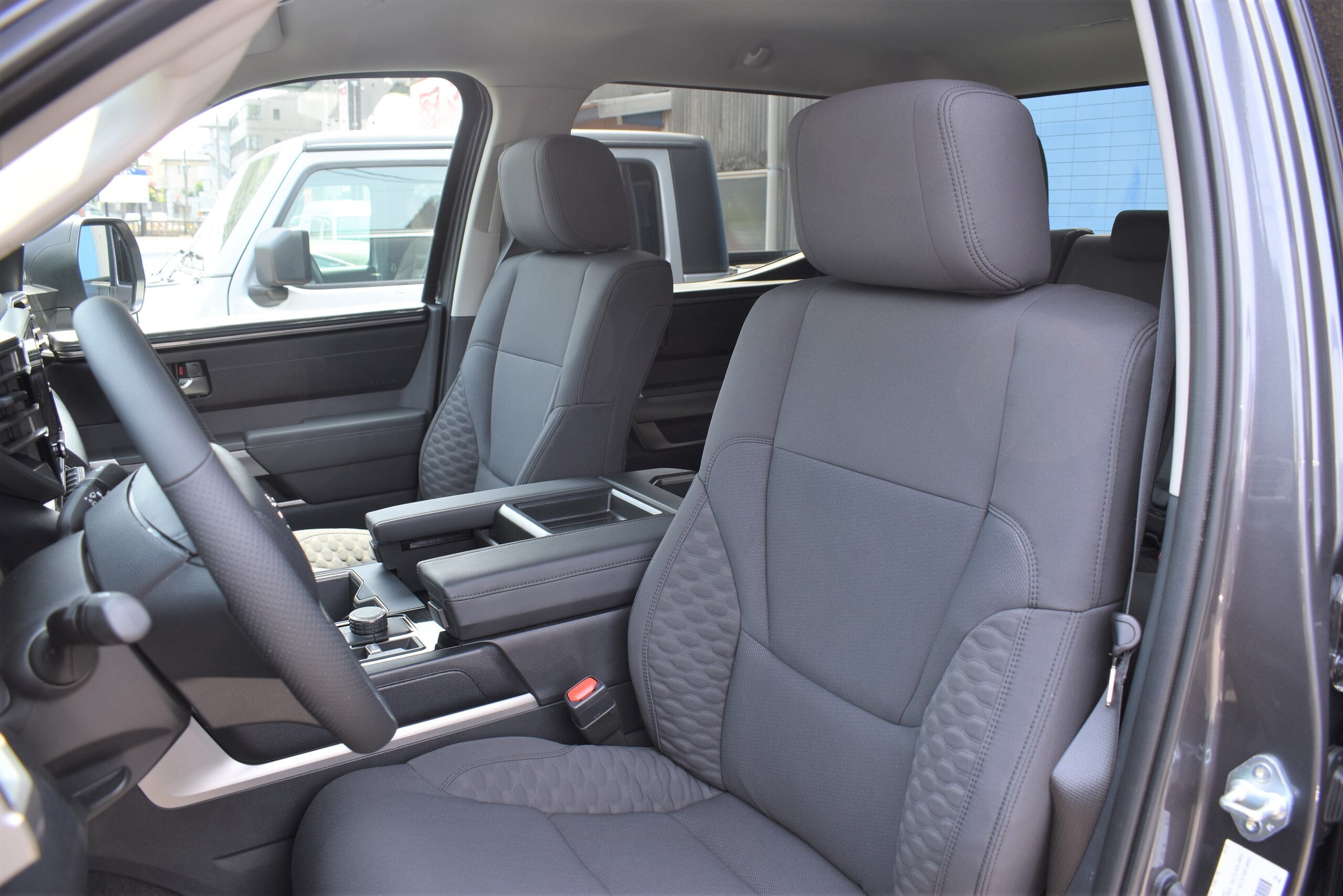 2022 US Toyota Tundra Crew Max SR5 L 4WD 3.5L Turbo Engine (Magnetic Gray) (No.J0575) for export from Japan