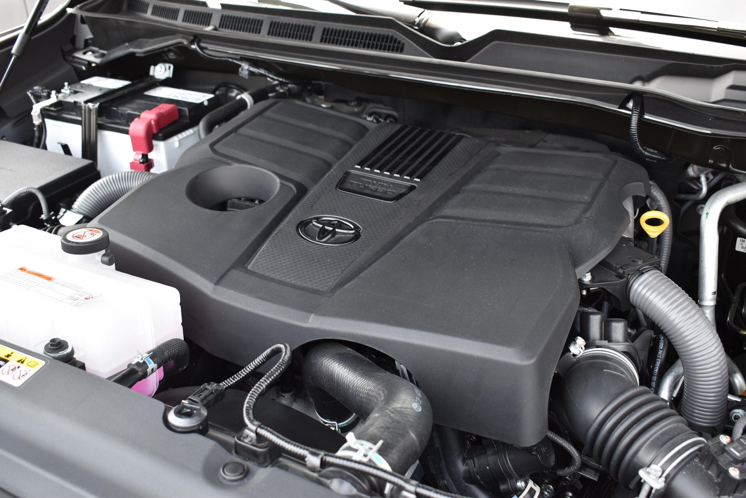 2022 US Toyota Tundra Crew Max SR5 L 4WD 3.5L Turbo Engine (Magnetic Gray) (No.J0575) for export from Japan