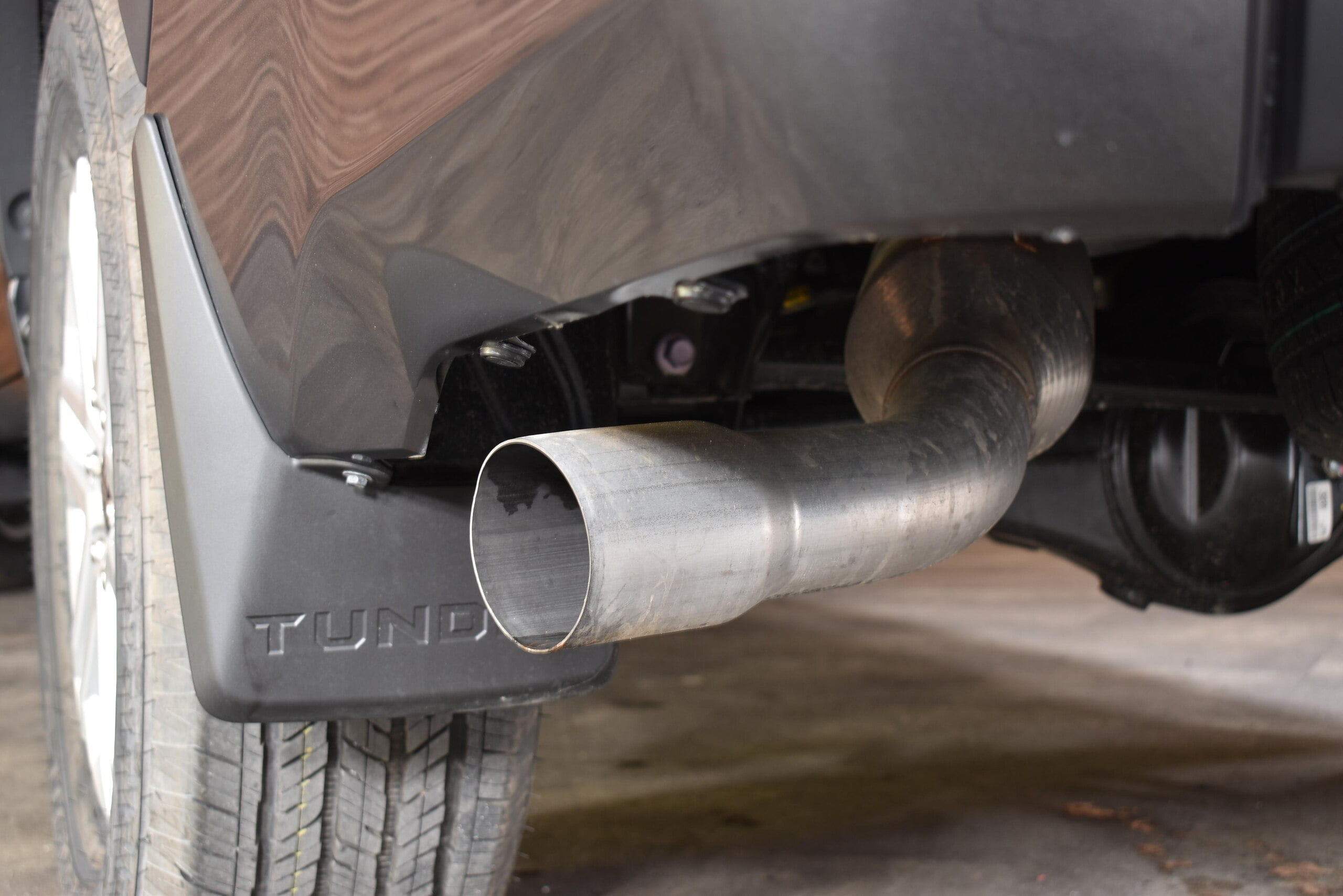 2022 US Toyota Tundra Crew Max SR5 L 4WD 3.5L Turbo Engine (Magnetic Gray) (No.J0575) for export from Japan