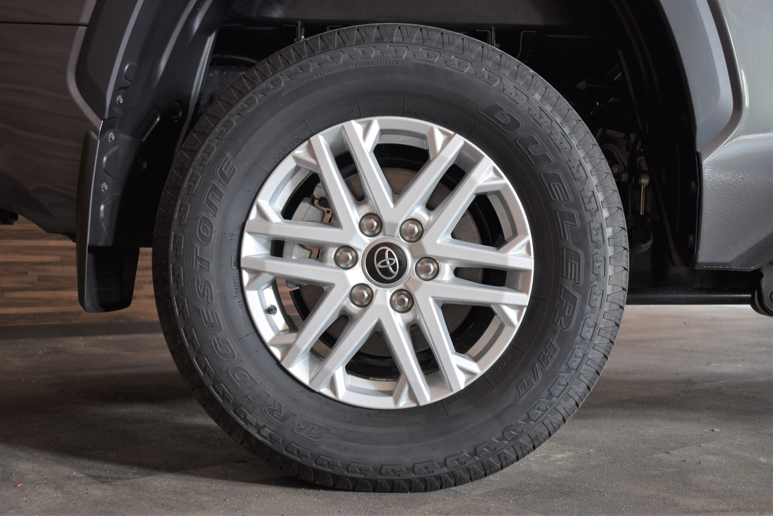 2022 US Toyota Tundra Crew Max SR5 L 4WD 3.5L Turbo Engine (Magnetic Gray) (No.J0575) for export from Japan