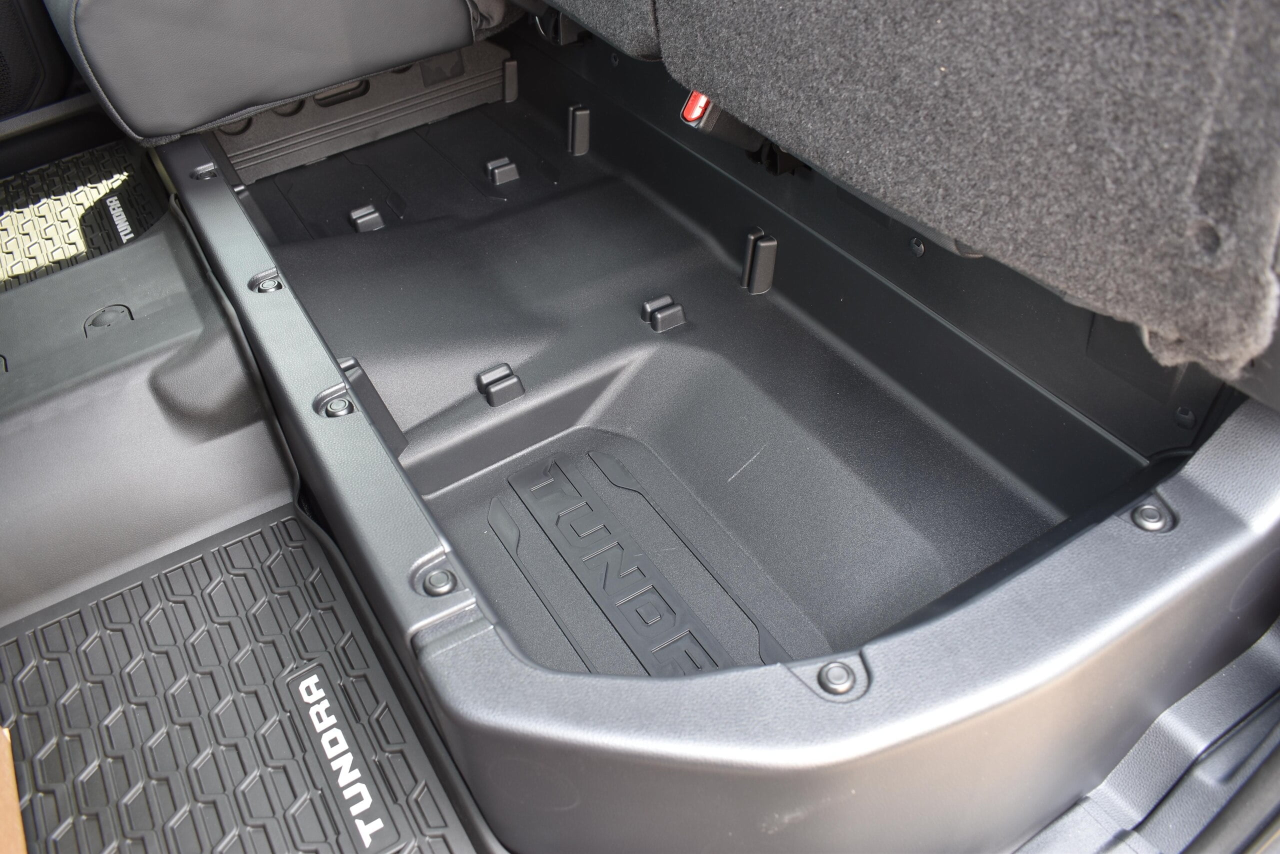 2022 US Toyota Tundra Crew Max SR5 L 4WD 3.5L Turbo Engine (Magnetic Gray) (No.J0575) for export from Japan
