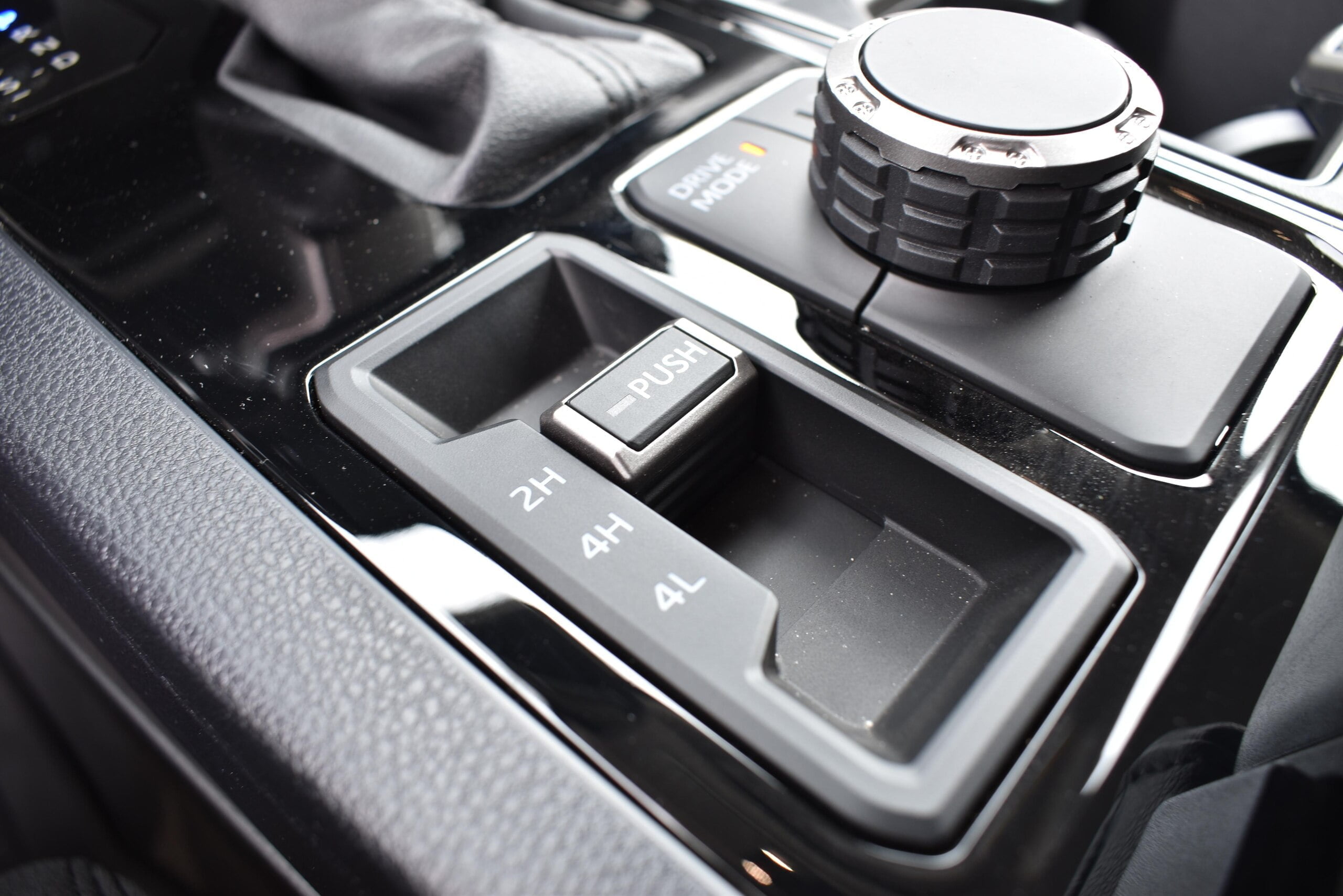 2022 US Toyota Tundra Crew Max SR5 L 4WD 3.5L Turbo Engine (Magnetic Gray) (No.J0575) for export from Japan