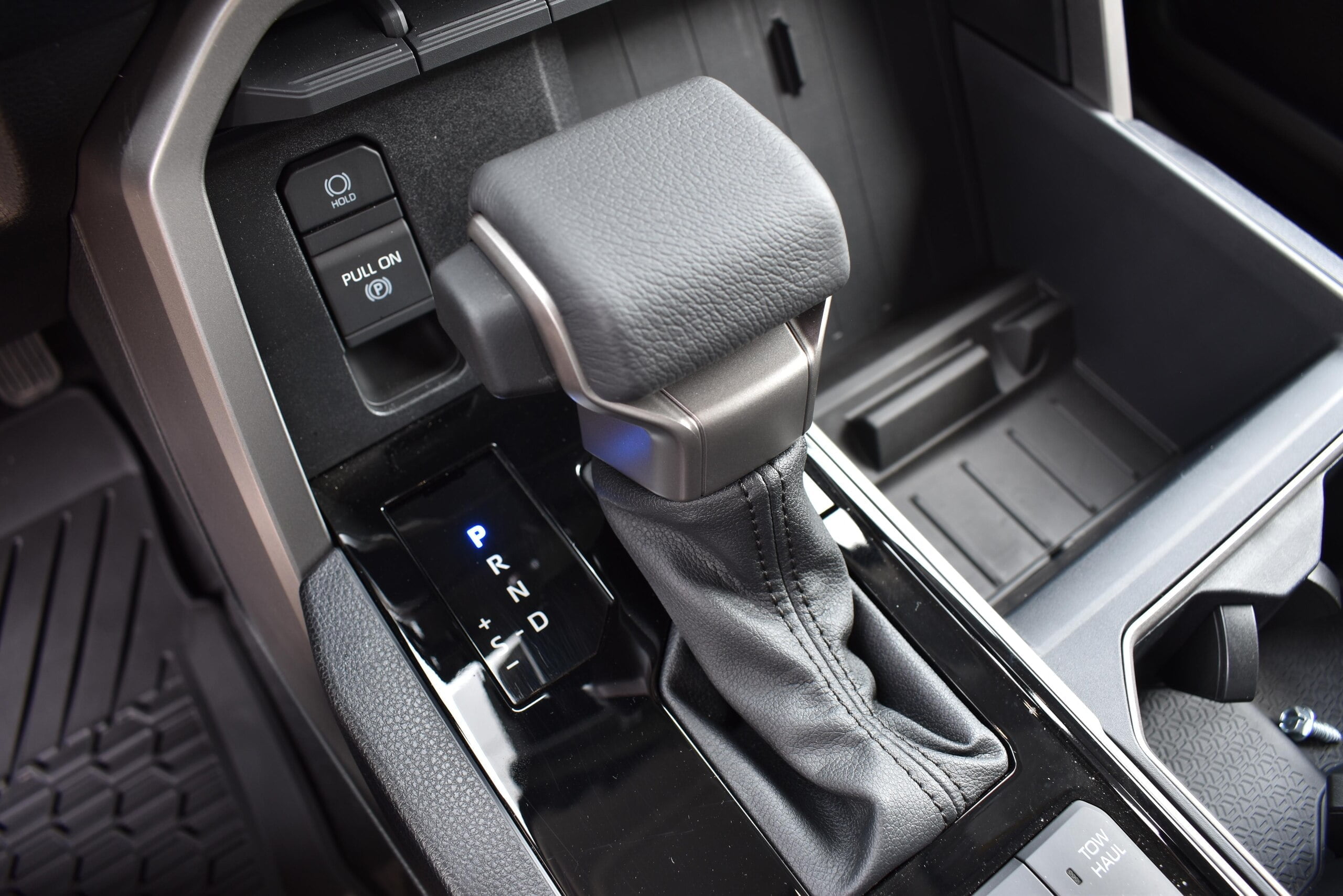 2022 US Toyota Tundra Crew Max SR5 L 4WD 3.5L Turbo Engine (Magnetic Gray) (No.J0575) for export from Japan