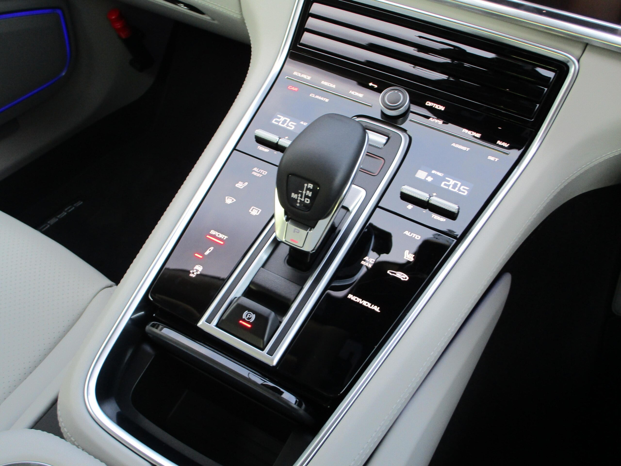 2022 Porsche Panamera 2.9 PDK Panoramic Sunroof (Jet Black Metallic) (No.J0576)