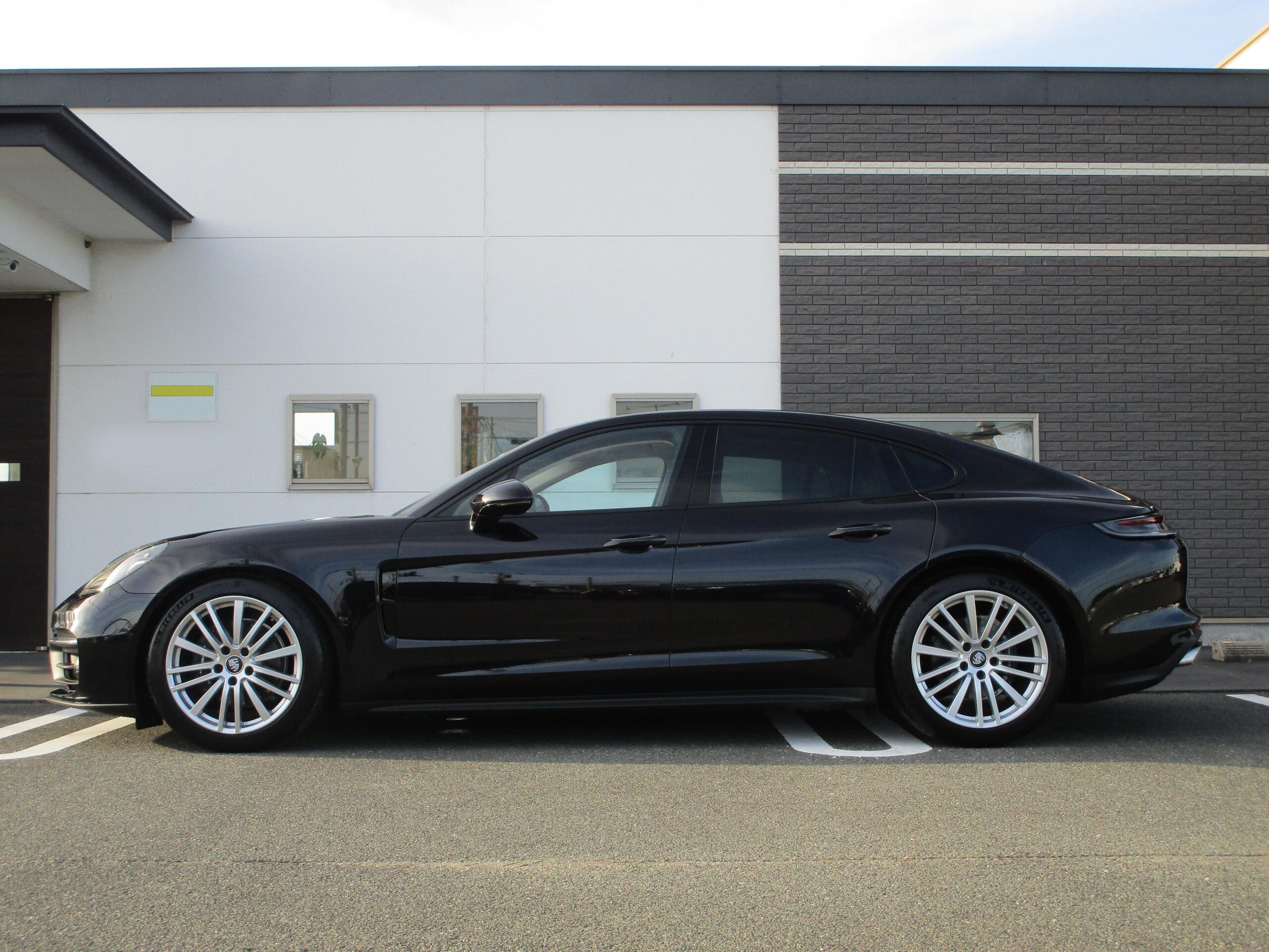 2022 Porsche Panamera 2.9 PDK Panoramic Sunroof (Jet Black Metallic) (No.J0576)