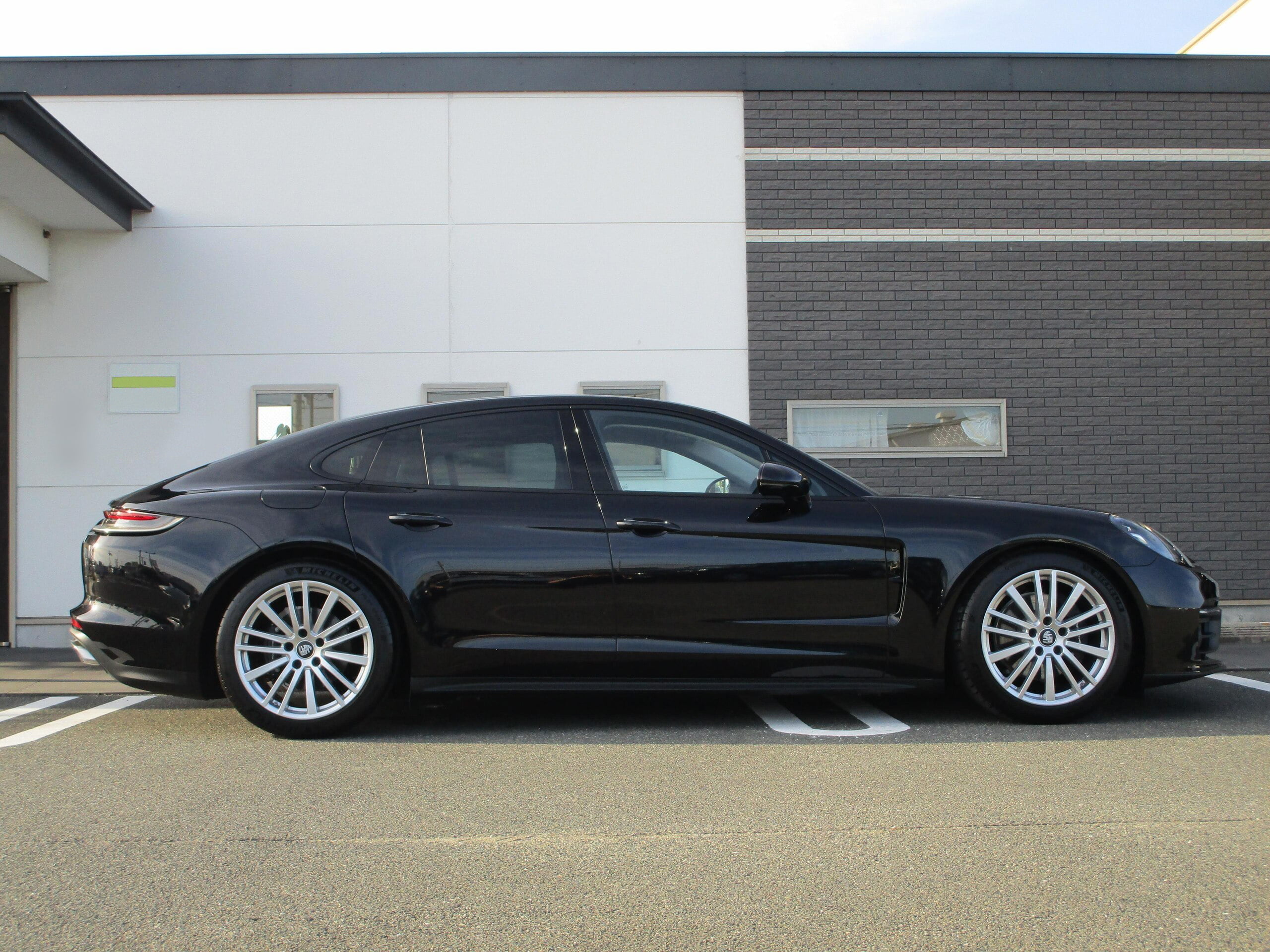 2022 Porsche Panamera 2.9 PDK Panoramic Sunroof (Jet Black Metallic) (No.J0576)