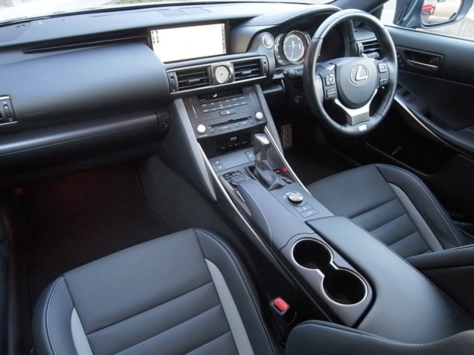 2020 Lexus IS 350. F SPORT Sedan 3.5-liter V-6, six-speed AT (No.790635) ID 1894 for export from Japan
