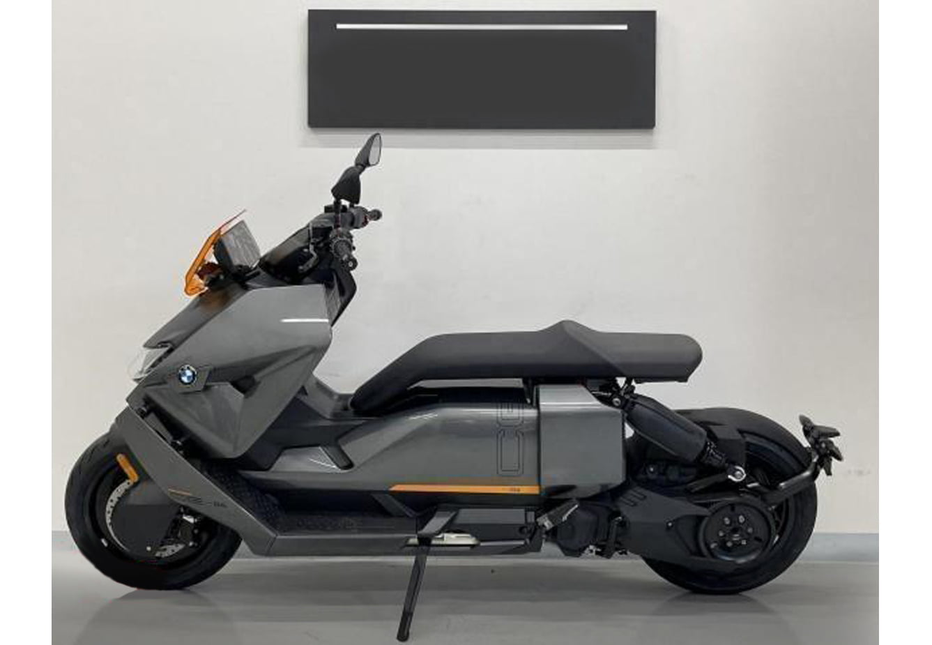 2022 BMW Motorrad CE 04 (10.25” TFT display) (No.J0590)