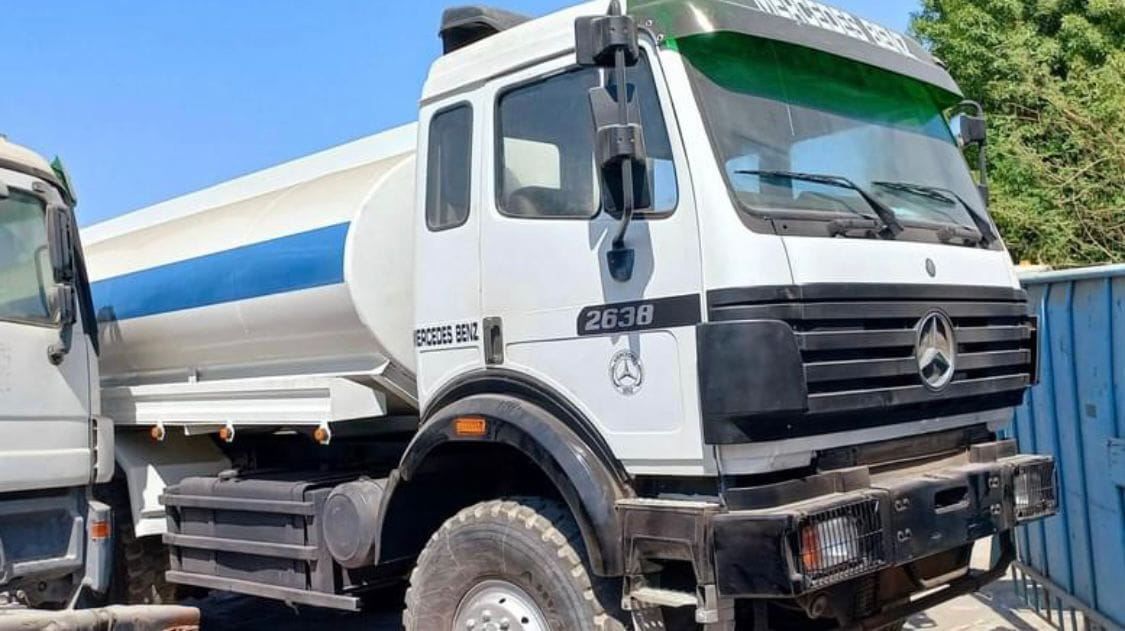 2000 Mercedes Benz Actros 2638 6X6 Tanker truck (No.680710)