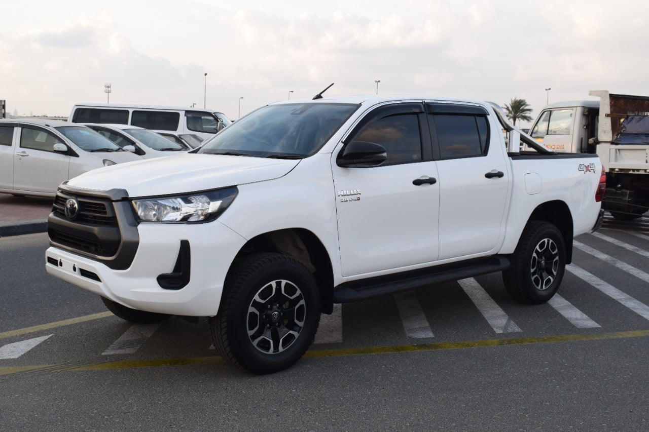 2021 Toyota Hilux pickup  key start White (No.920776)