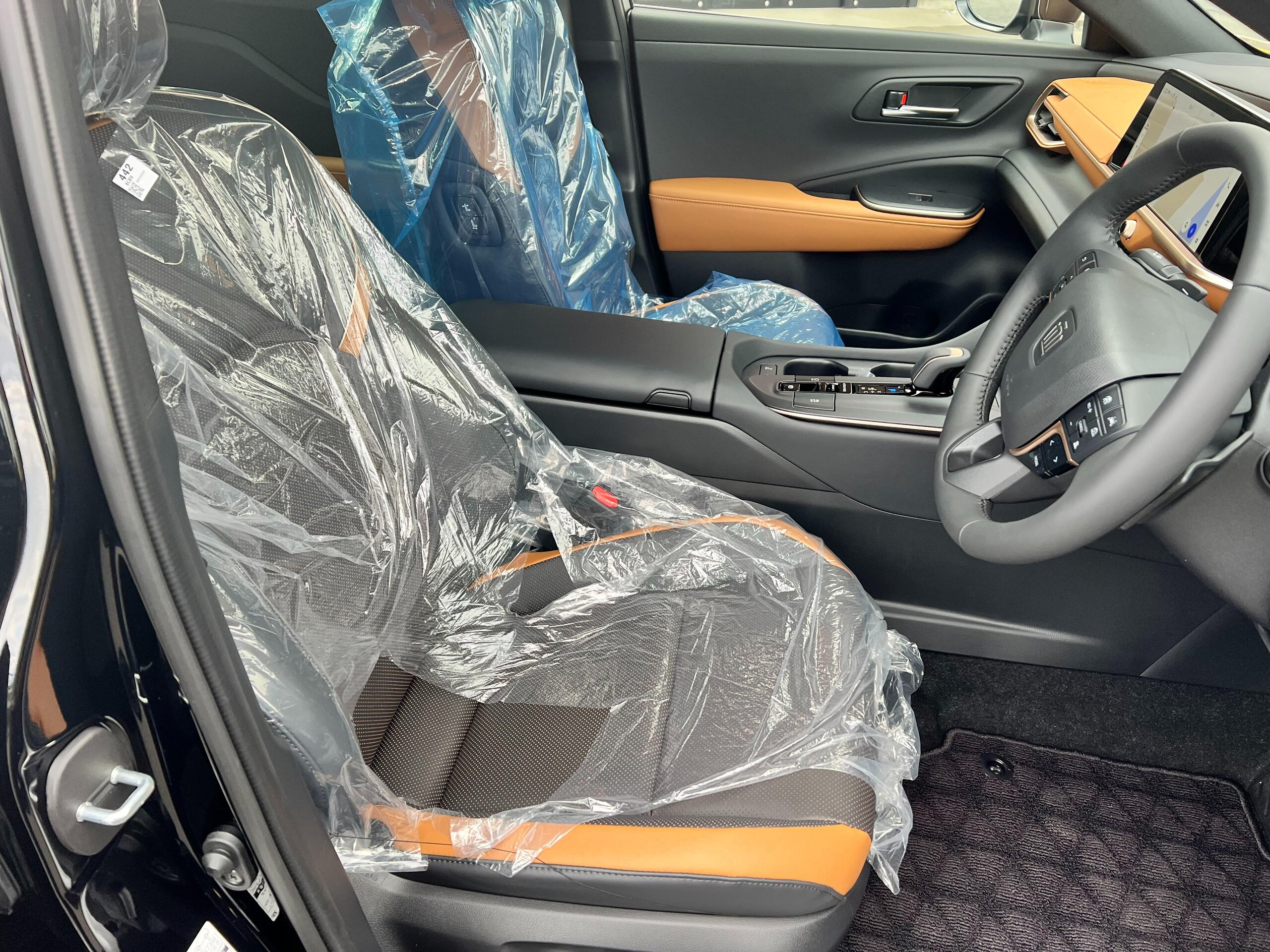 2025 Toyota Crown Crossover RS ​​Advanced pkg (No.960763)