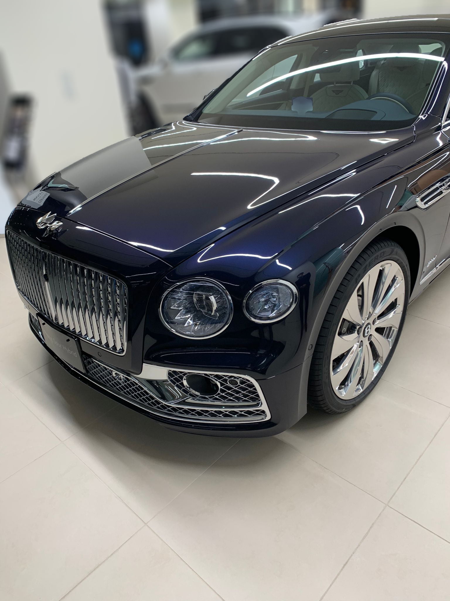 2025 Bently Flying Spur Hybrid Luxury sedan(No.940804)