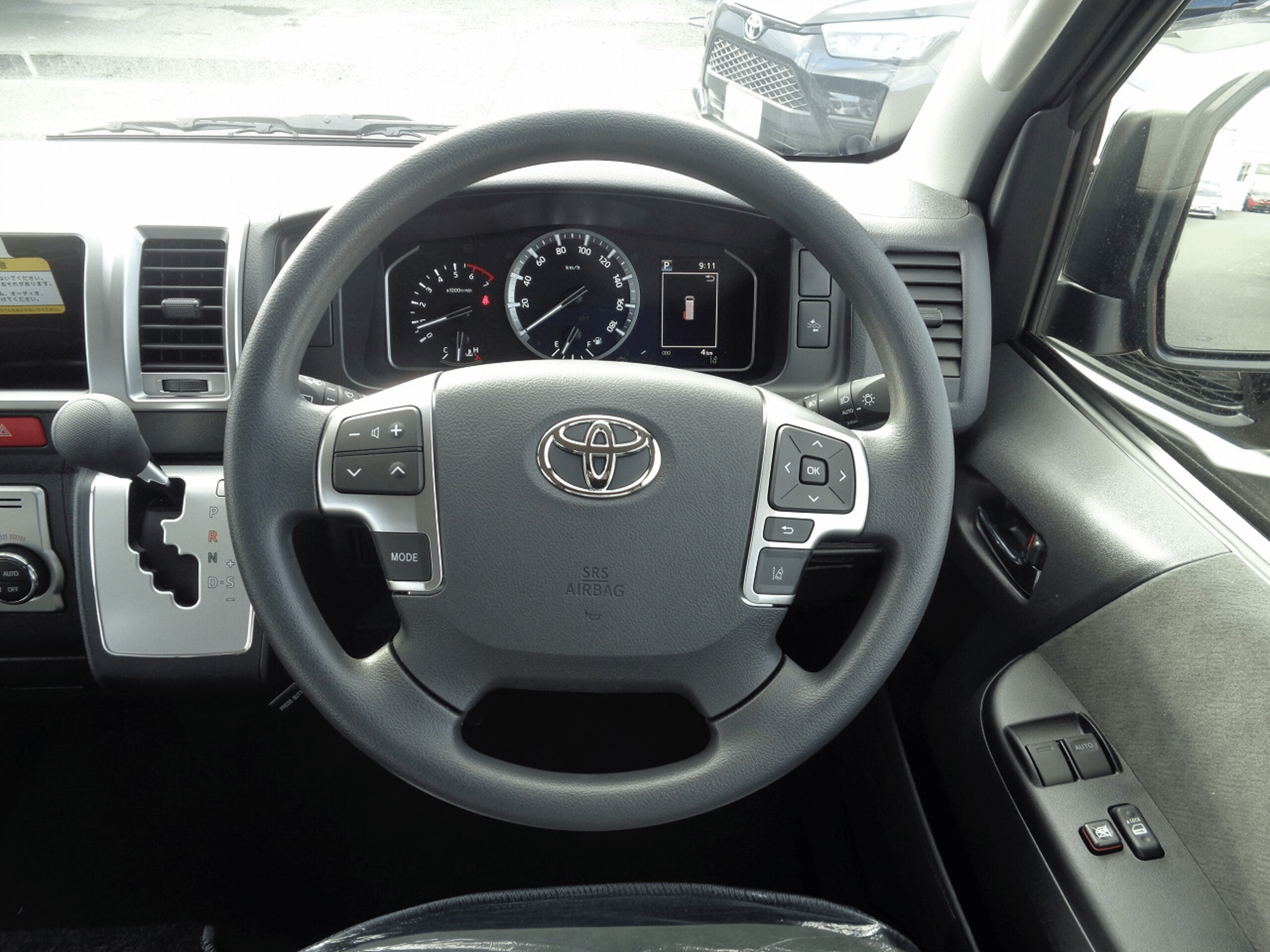 2025 Toyota Hiace 2.7 GL Long (No.960810) for export from Japan