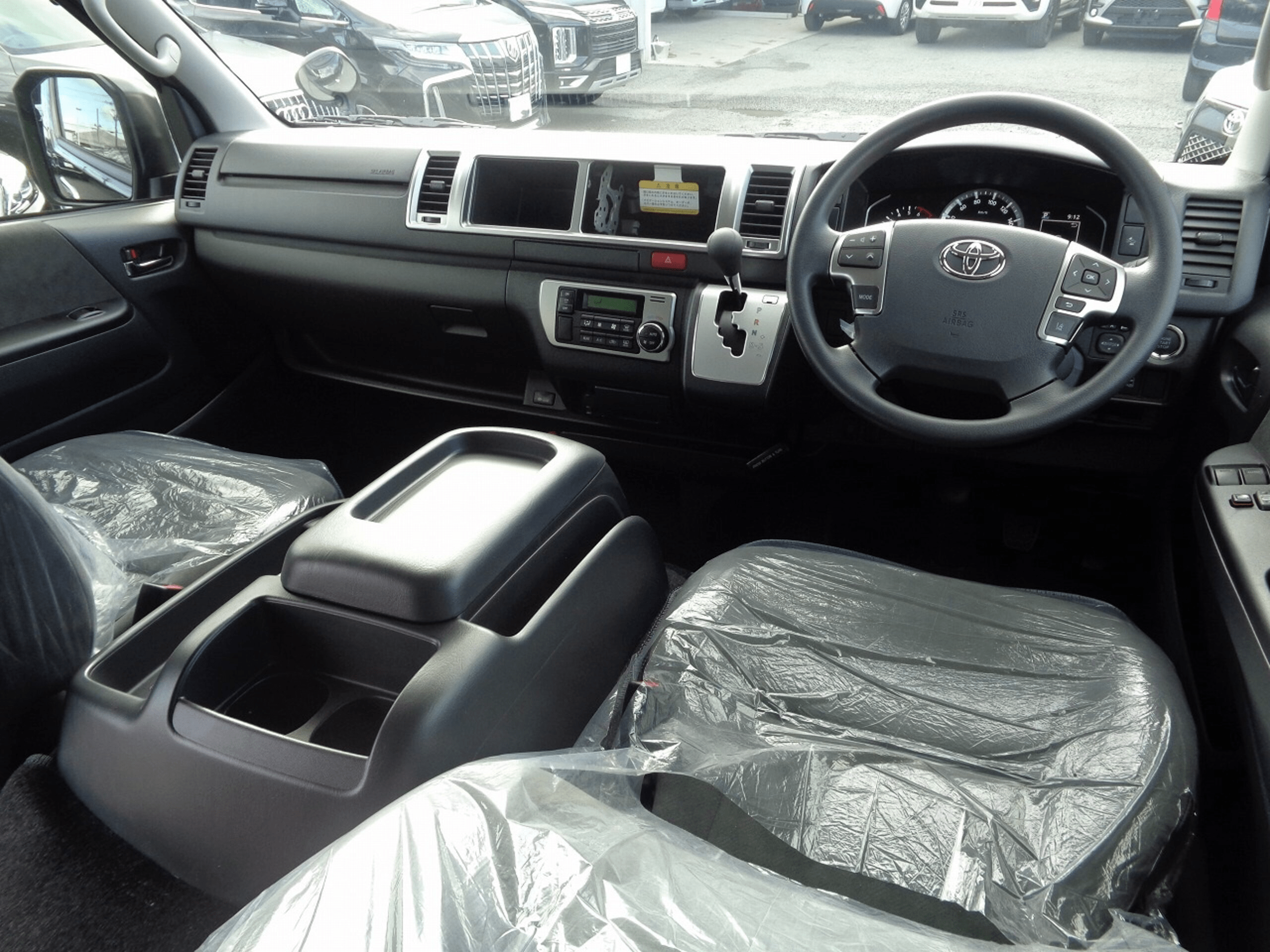 2025 Toyota Hiace 2.7 GL Long (No.960810) for export from Japan