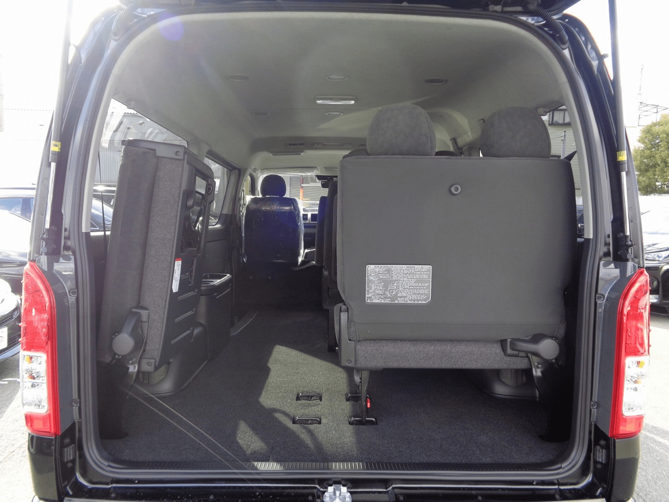 2025 Toyota Hiace 2.7 GL Long (No.960810) for export from Japan