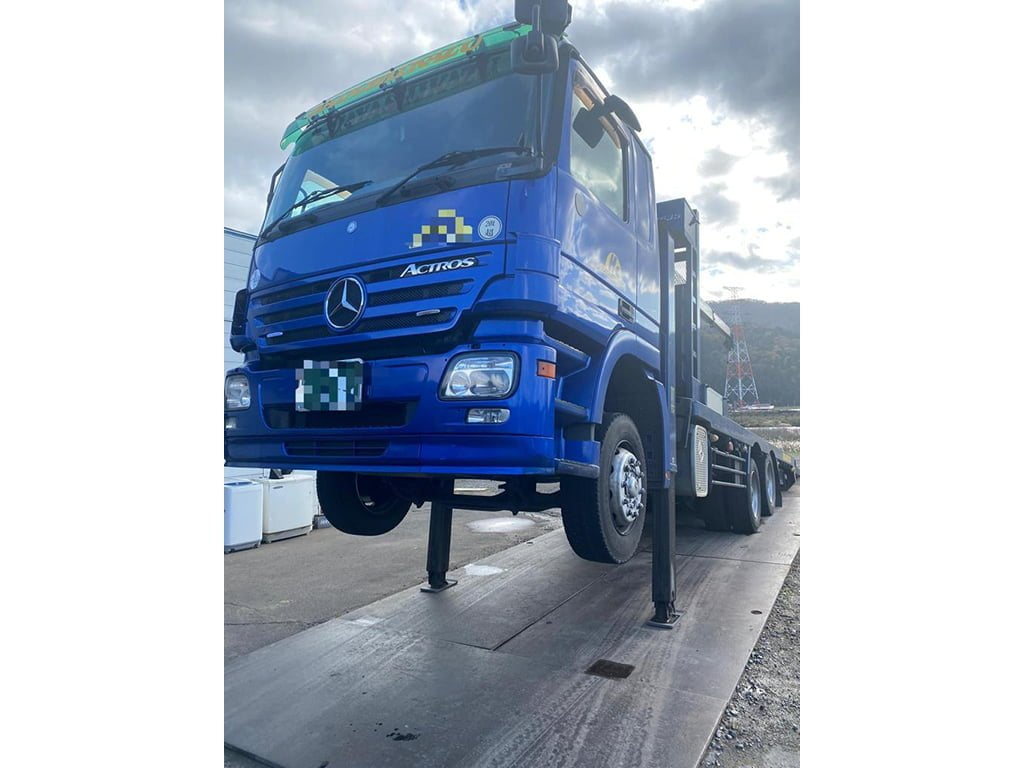 2004 Mercedes-Benz Actros 2635 Loader truck with crane (No.J0740)