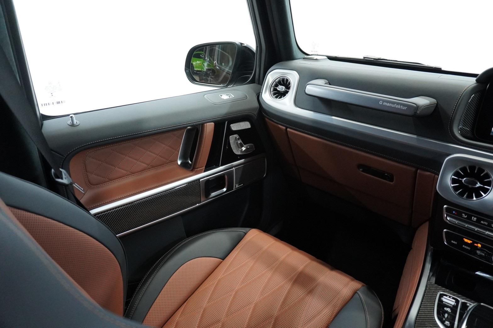 2025 Mercedes Benz Rubellite Red Metallic(No.J736) for export from Japan
