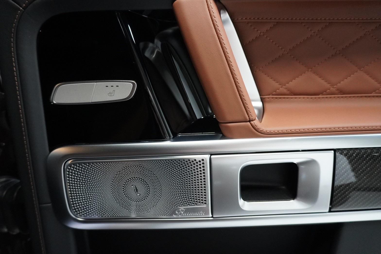 2025 Mercedes Benz Rubellite Red Metallic(No.J736) for export from Japan